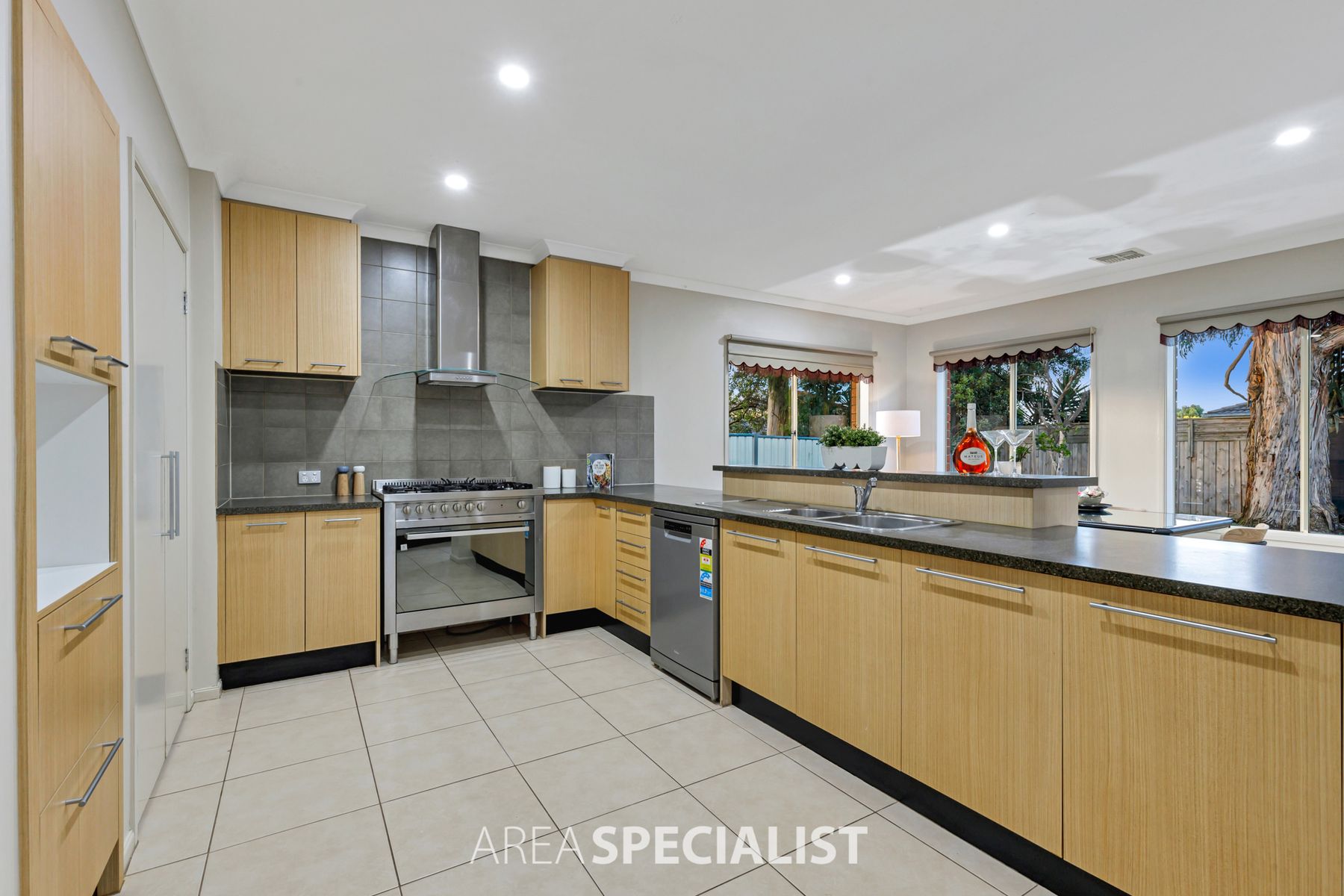 49 Tuileries Rise, Narre Warren South, VIC 3805, Narre Warren South - Thumbnail 8