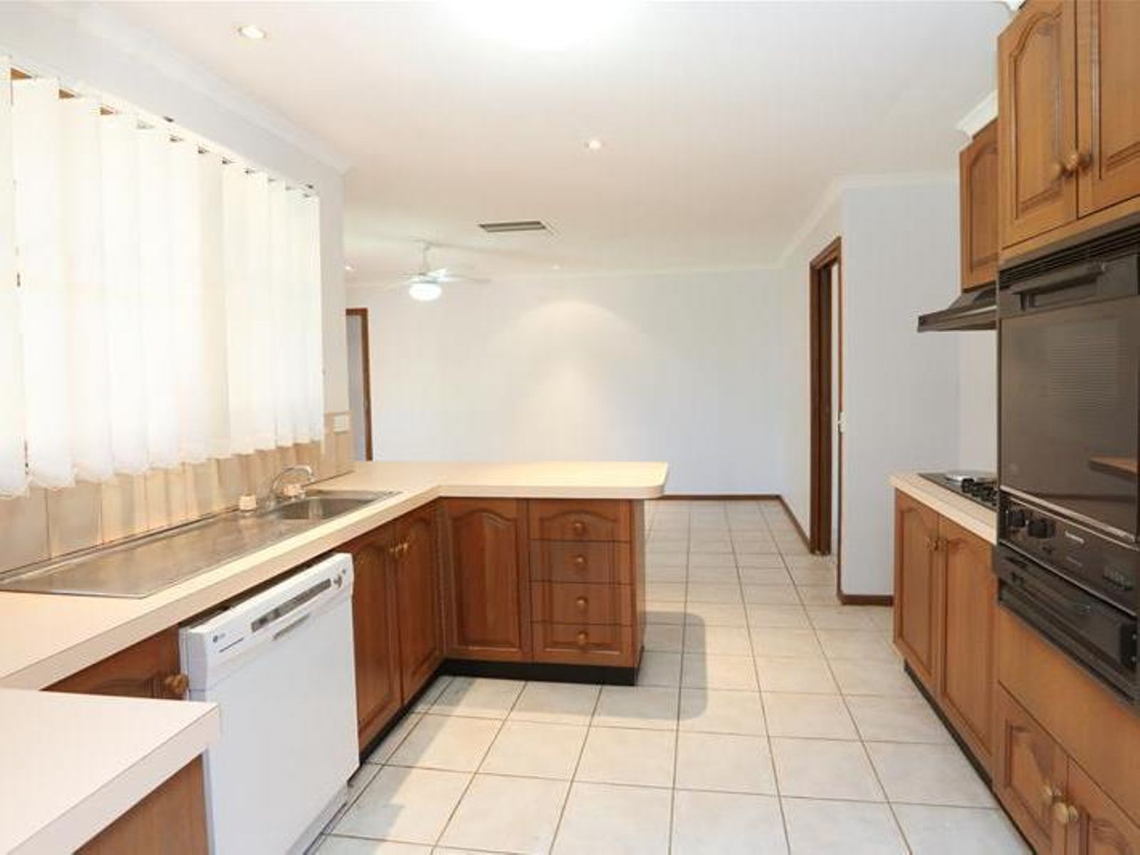 21 Helen Court, Mildura - Thumbnail 5