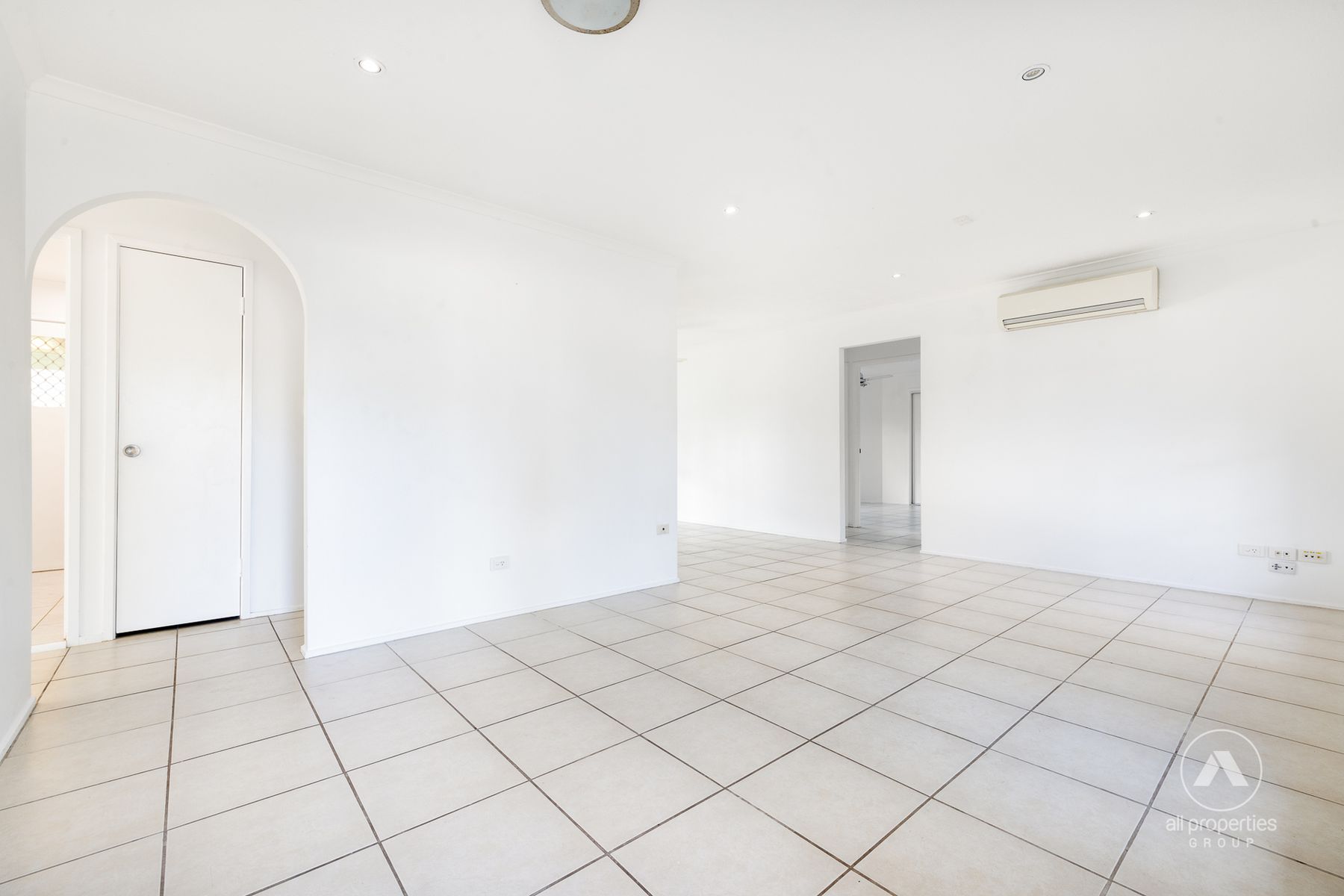 49 Hakari Street, Crestmead QLD 4132, Crestmead - Thumbnail 4
