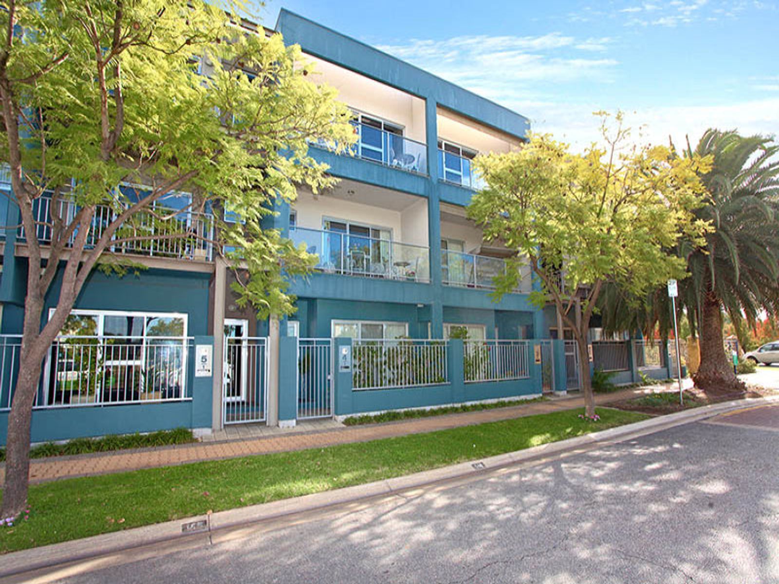4/1, Mawson Lakes - Thumbnail 2