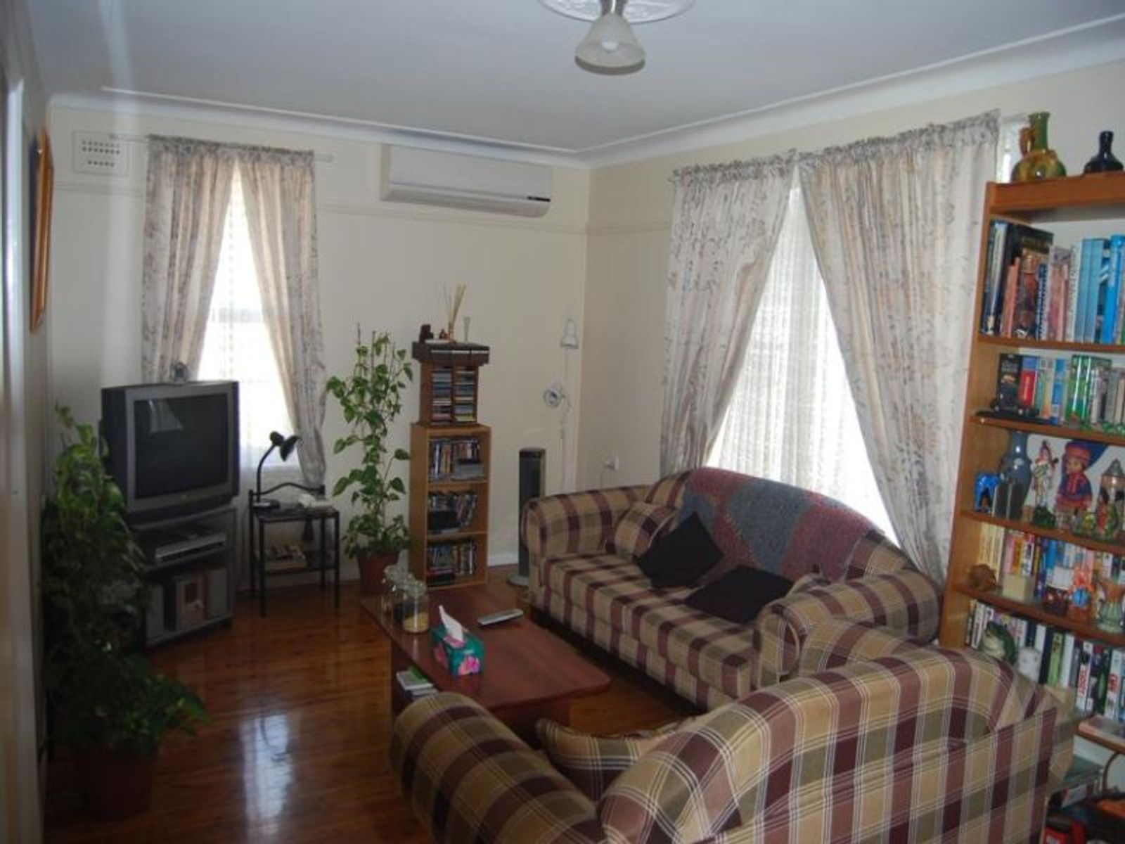 104 Castlereagh Street, Penrith - Thumbnail 2