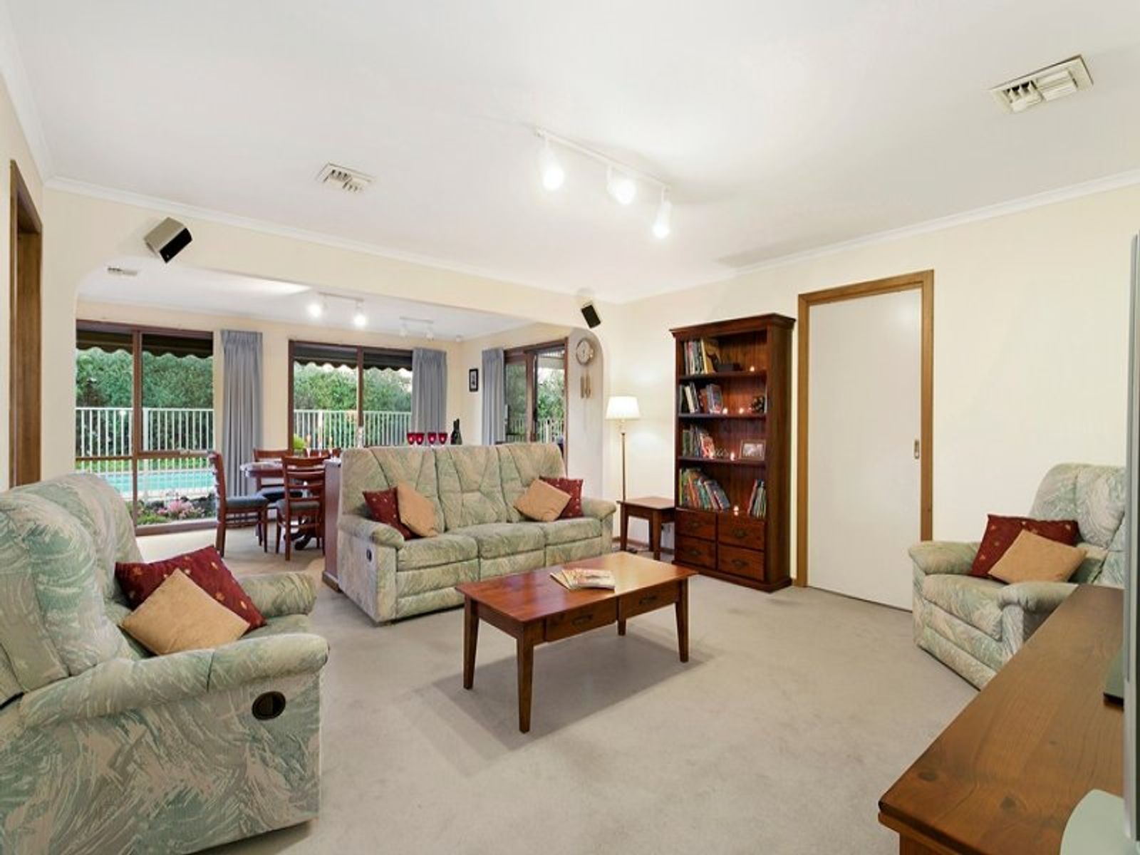 12 Sutherland Avenue, Aspendale Gardens, VIC 3195, Aspendale Gardens - Thumbnail 5