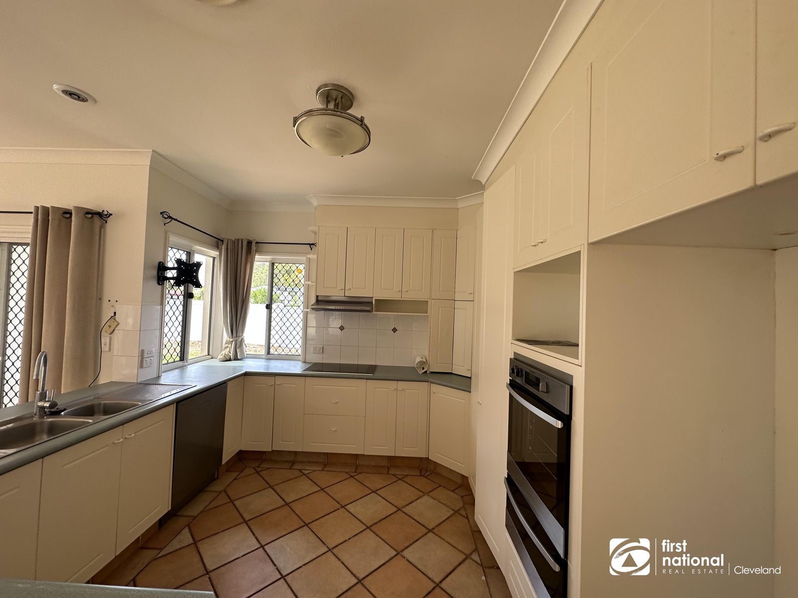 10 Mossip Court, Wellington Point QLD 4160, Wellington Point - Thumbnail 6