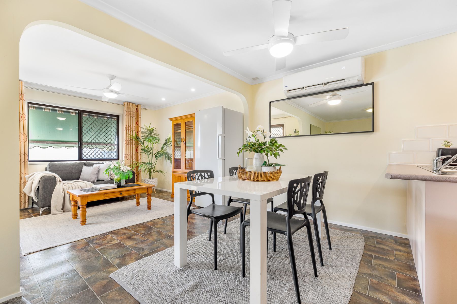 6 Pine Street, Hillcrest QLD 4118, Hillcrest - Thumbnail 4