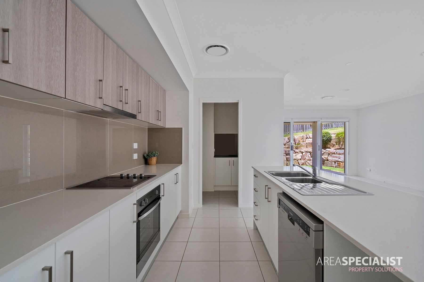 14 Frogmouth Street, Upper Coomera, QLD 4209, Upper Coomera - Thumbnail 6