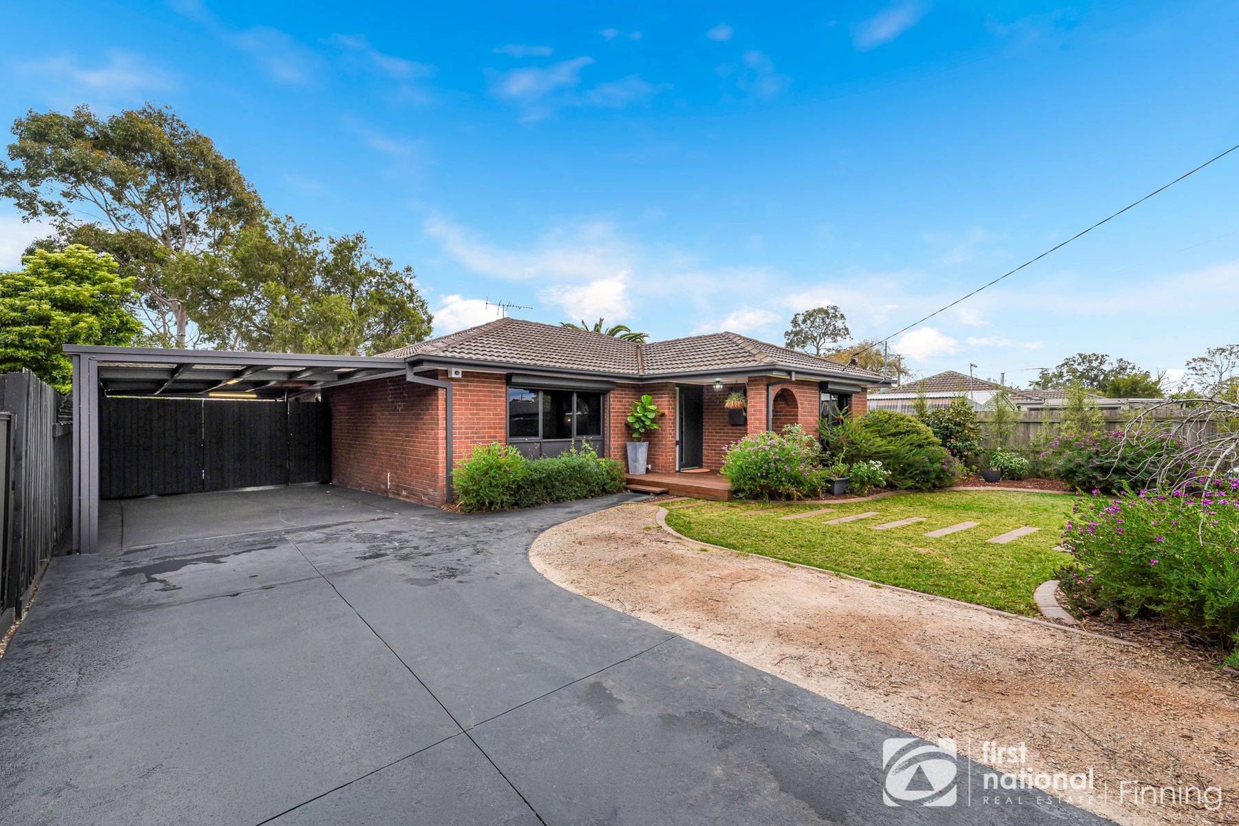 3 Hovell Court, Cranbourne VIC 3977, Cranbourne - Thumbnail 2