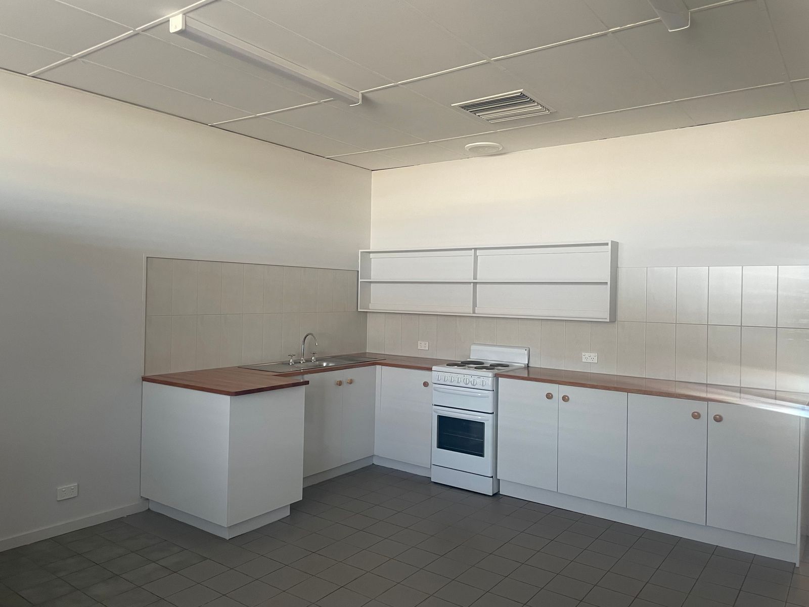 2/46 Eleventh Street, Mildura - Thumbnail 2