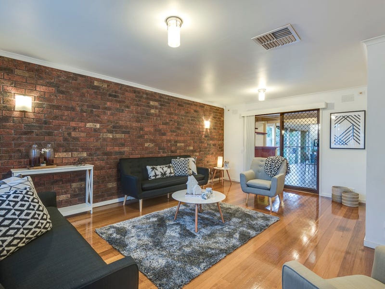 72 Charles Green Avenue, Endeavour Hills, VIC 3802, Endeavour Hills - Thumbnail 2