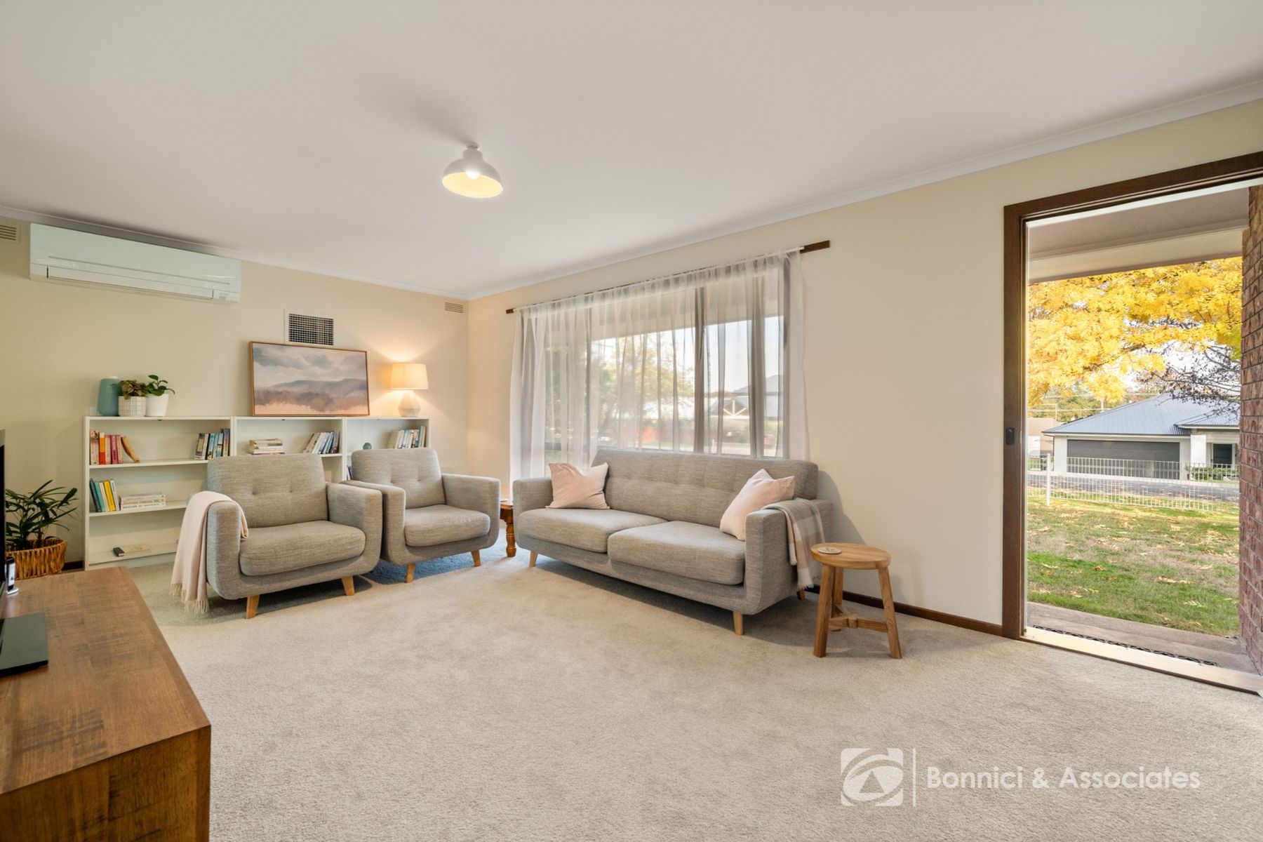 21 Spring Street, Beechworth VIC 3747, Beechworth - Thumbnail 2