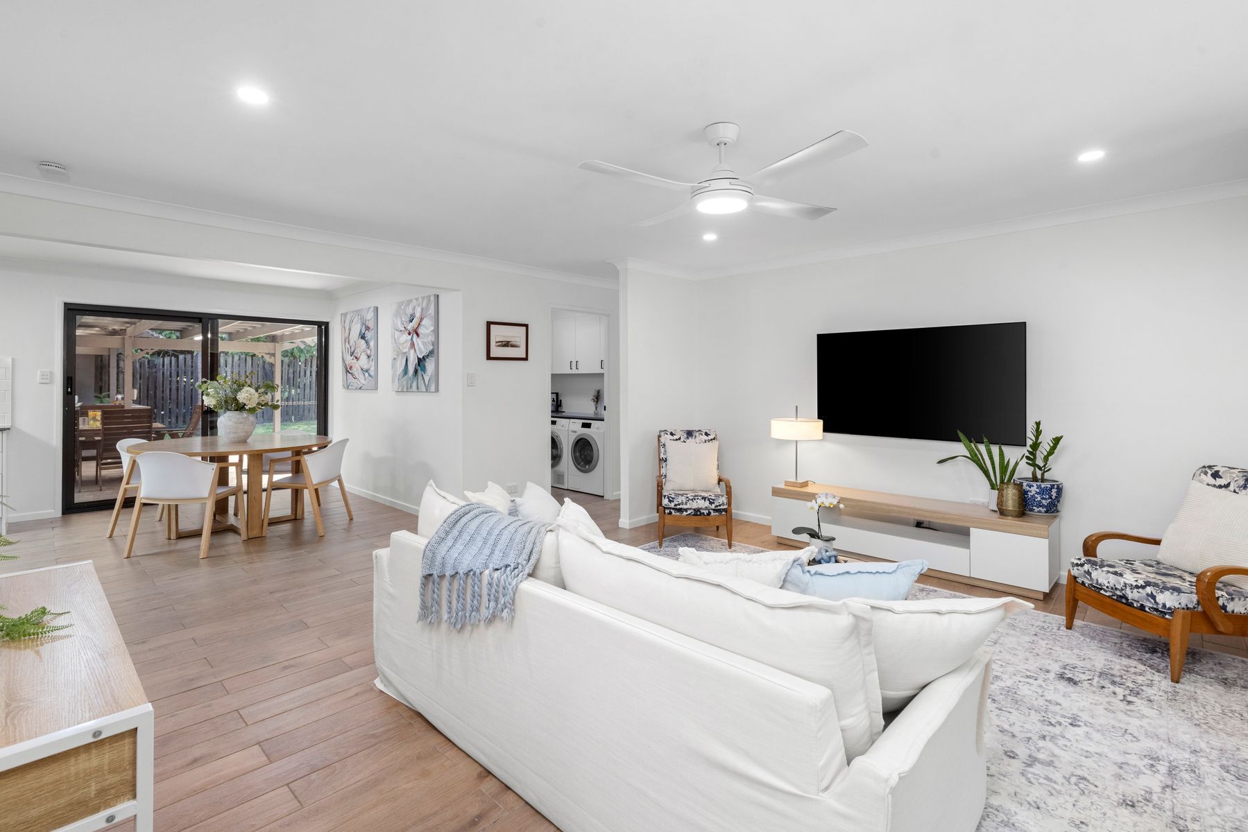 16 Lawson Street, Capalaba QLD 4157, Capalaba - Thumbnail 3