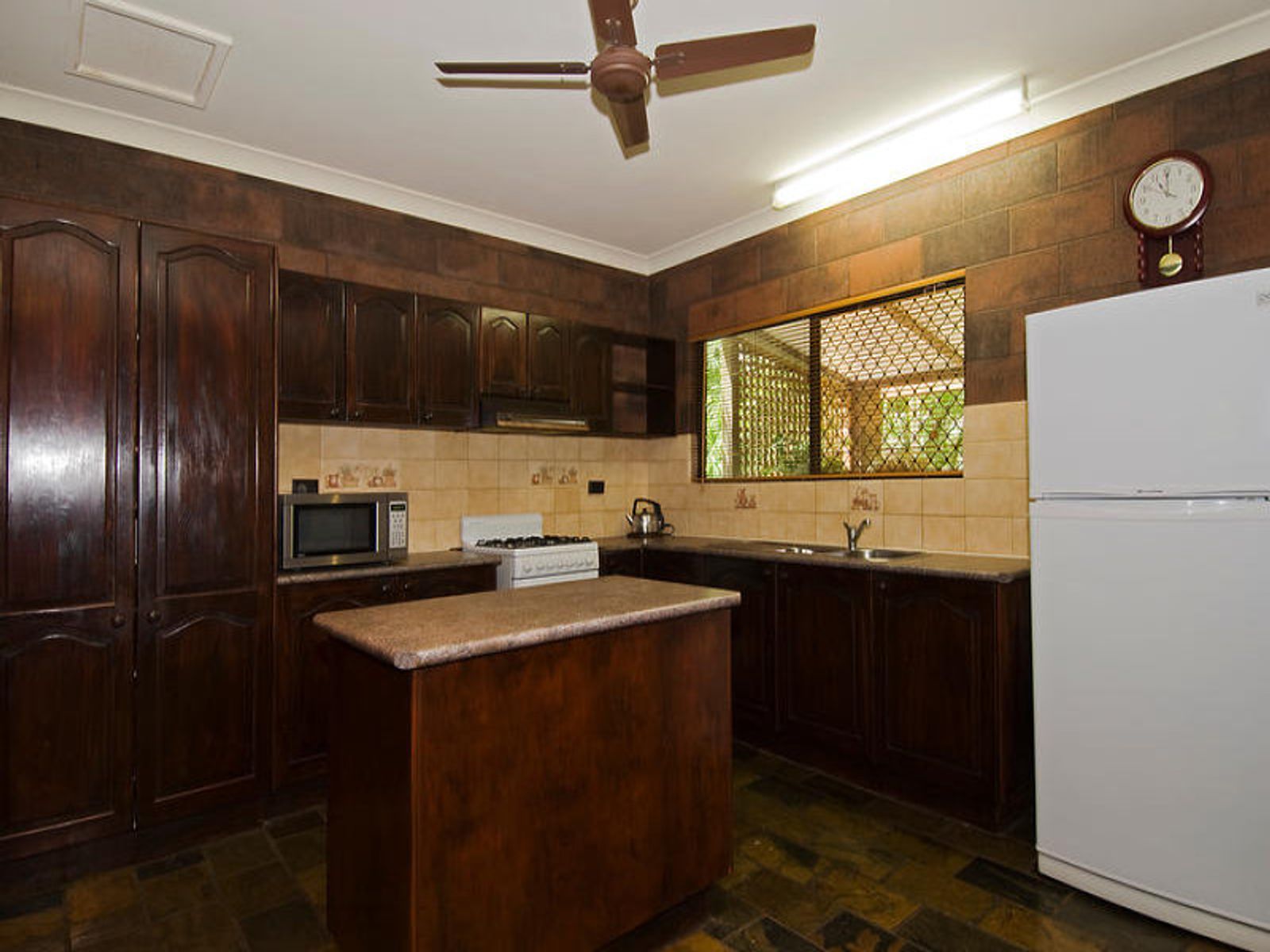 13 Troughton Court, Woodroffe NT 0830, Woodroffe - Thumbnail 4