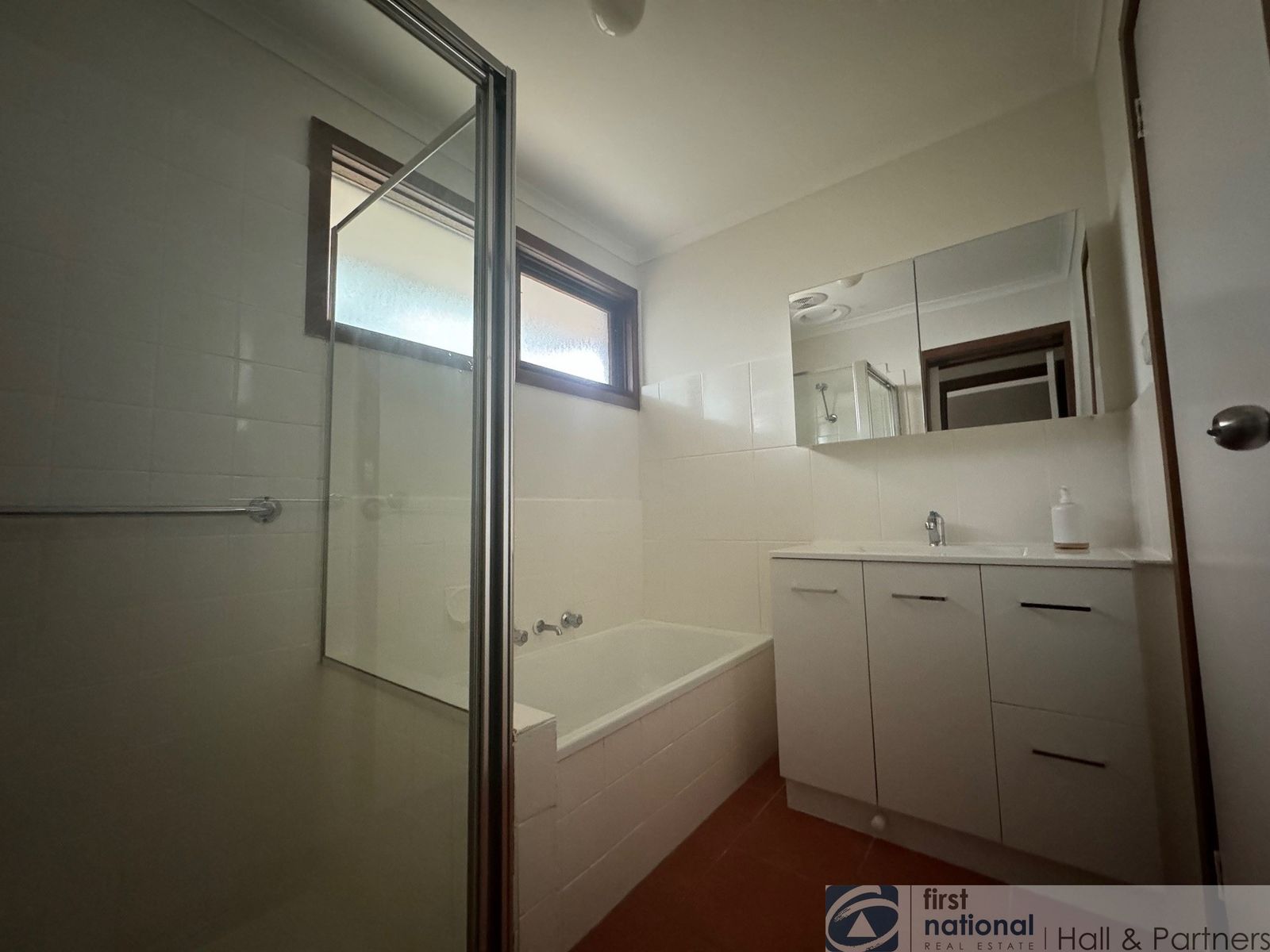 4/50-52 Doveton Avenue, Eumemmerring VIC 3177, Eumemmerring - Thumbnail 5