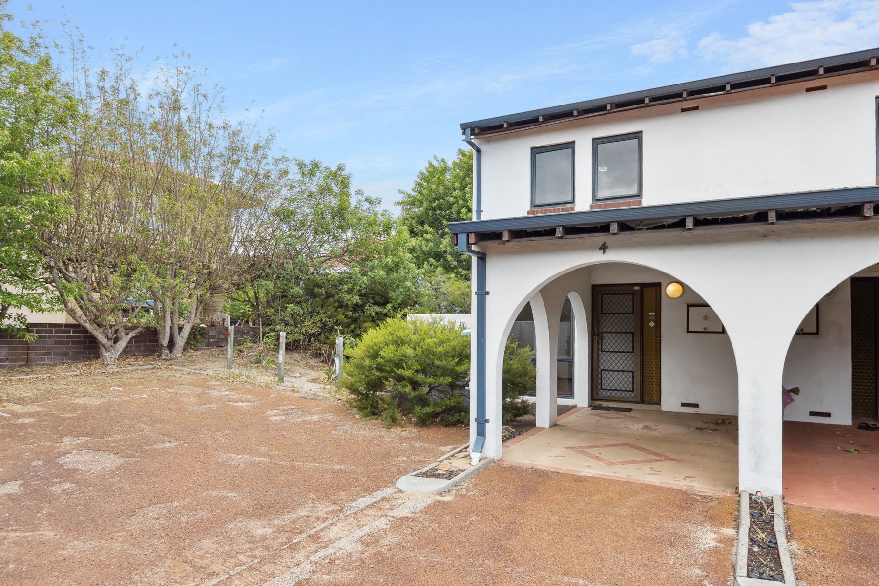 4 10 Coolidge St, Como 16