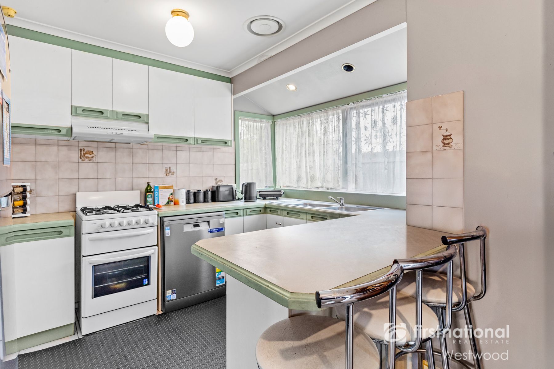 14 Wallara Road, Werribee VIC 3030, Werribee - Thumbnail 3