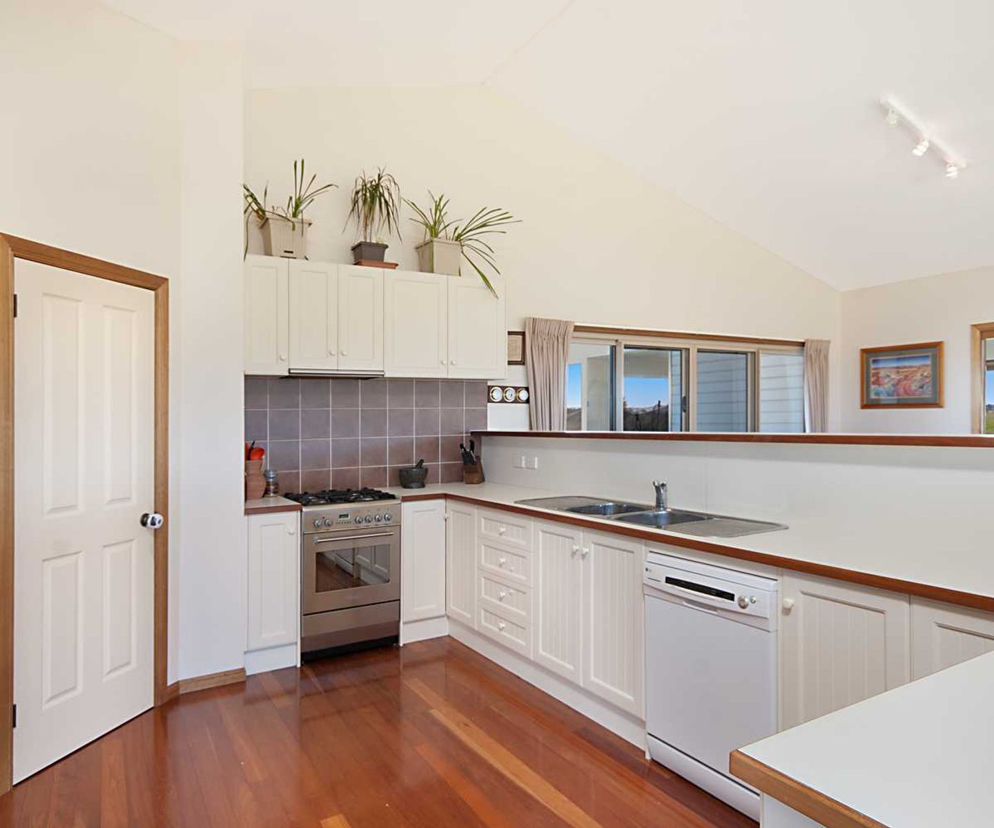 872 & 776 Rogersons Road, McKees Hill - Thumbnail 7