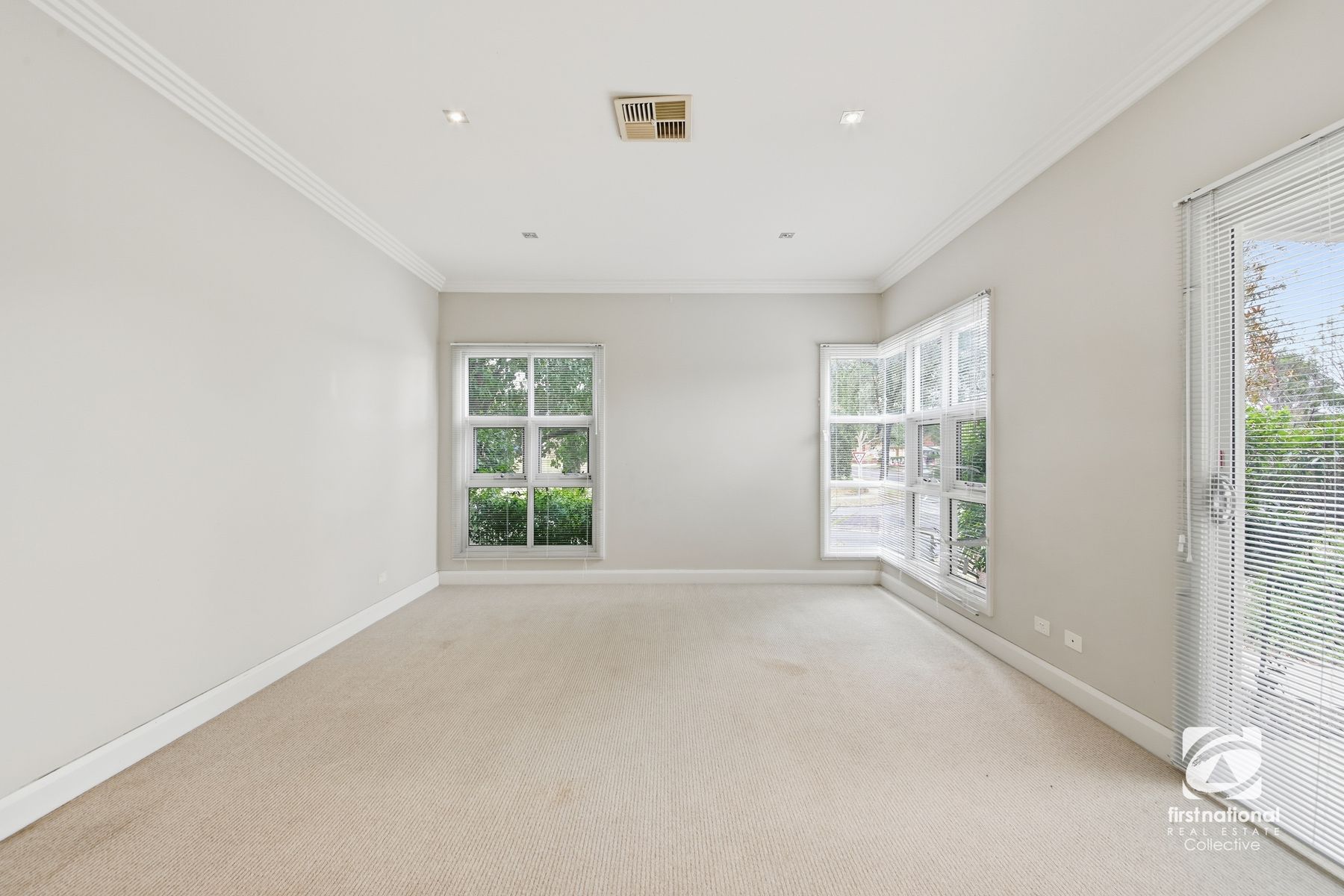 299 Mount Annan Drive, Mount Annan NSW 2567, Mount Annan - Thumbnail 5