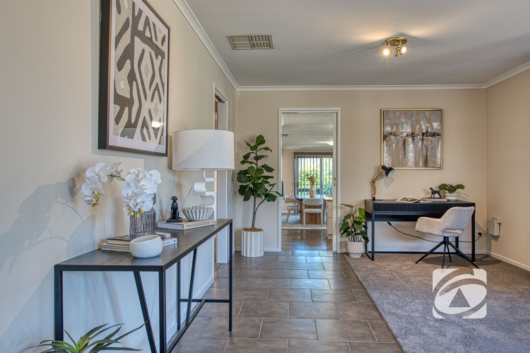24 Earlsfield Drive, Berwick VIC 3806, Berwick - Thumbnail 3