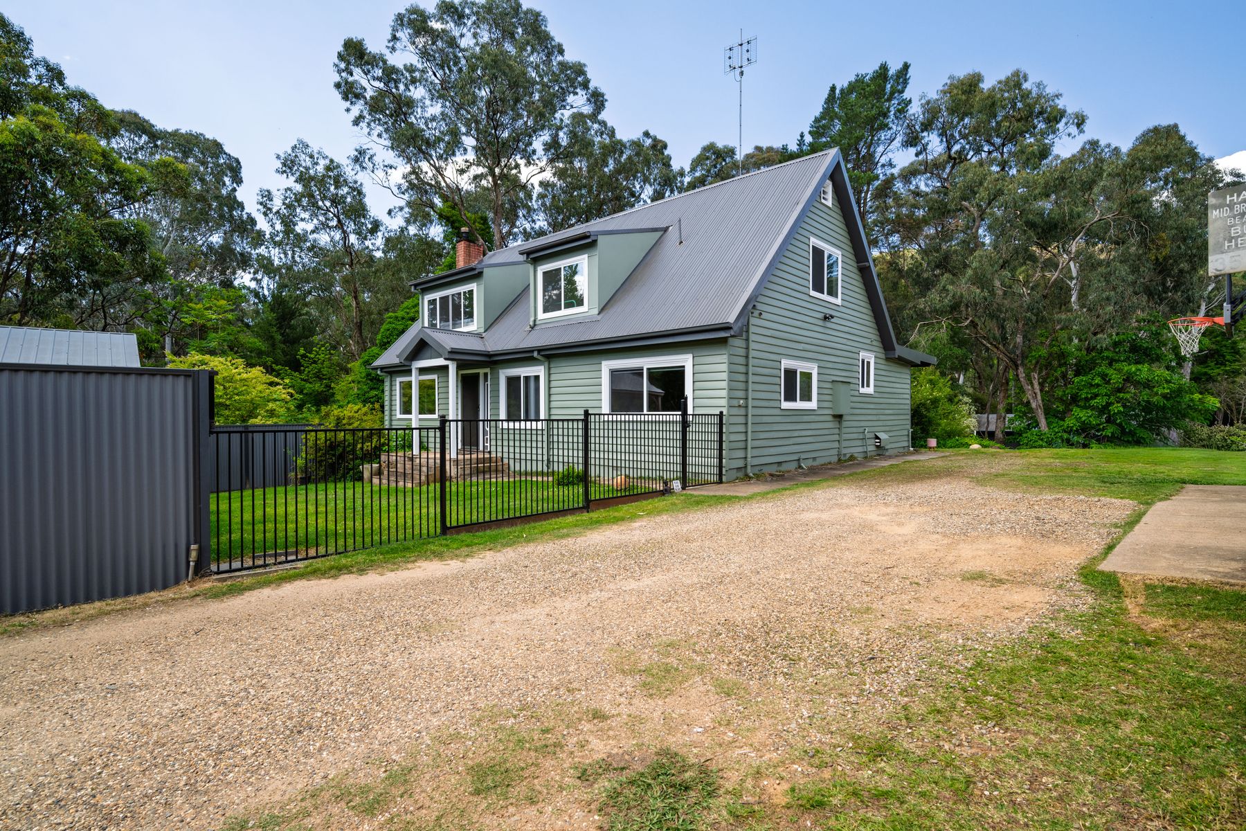22A Ashwood Avenue, Bright VIC 3741, Bright - Thumbnail 4