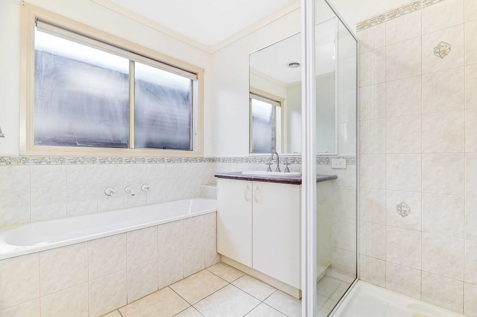 40 Dartmoor Drive, Cranbourne East, VIC 3977, Cranbourne East - Thumbnail 6