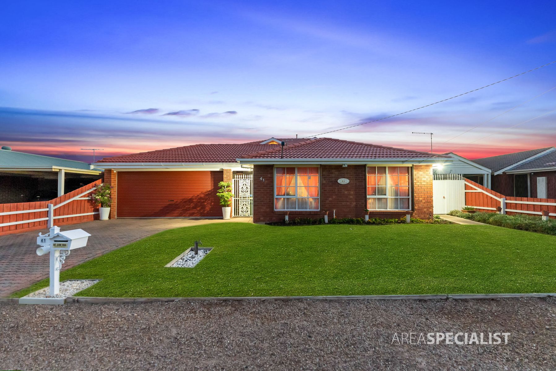 41 Cameron Drive, Hoppers Crossing, VIC 3029, Hoppers Crossing - Thumbnail 2