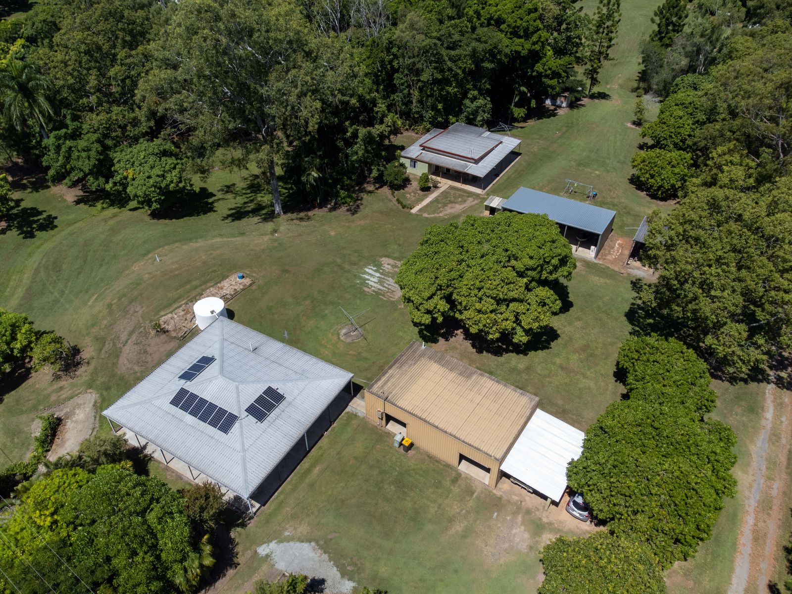 238 Cape Hillsborough Road, Ball Bay QLD 4741, Ball Bay - Thumbnail 2