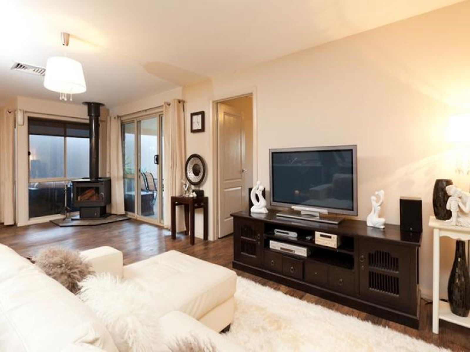2830 Eleventh Street, Nichols Point - Thumbnail 4