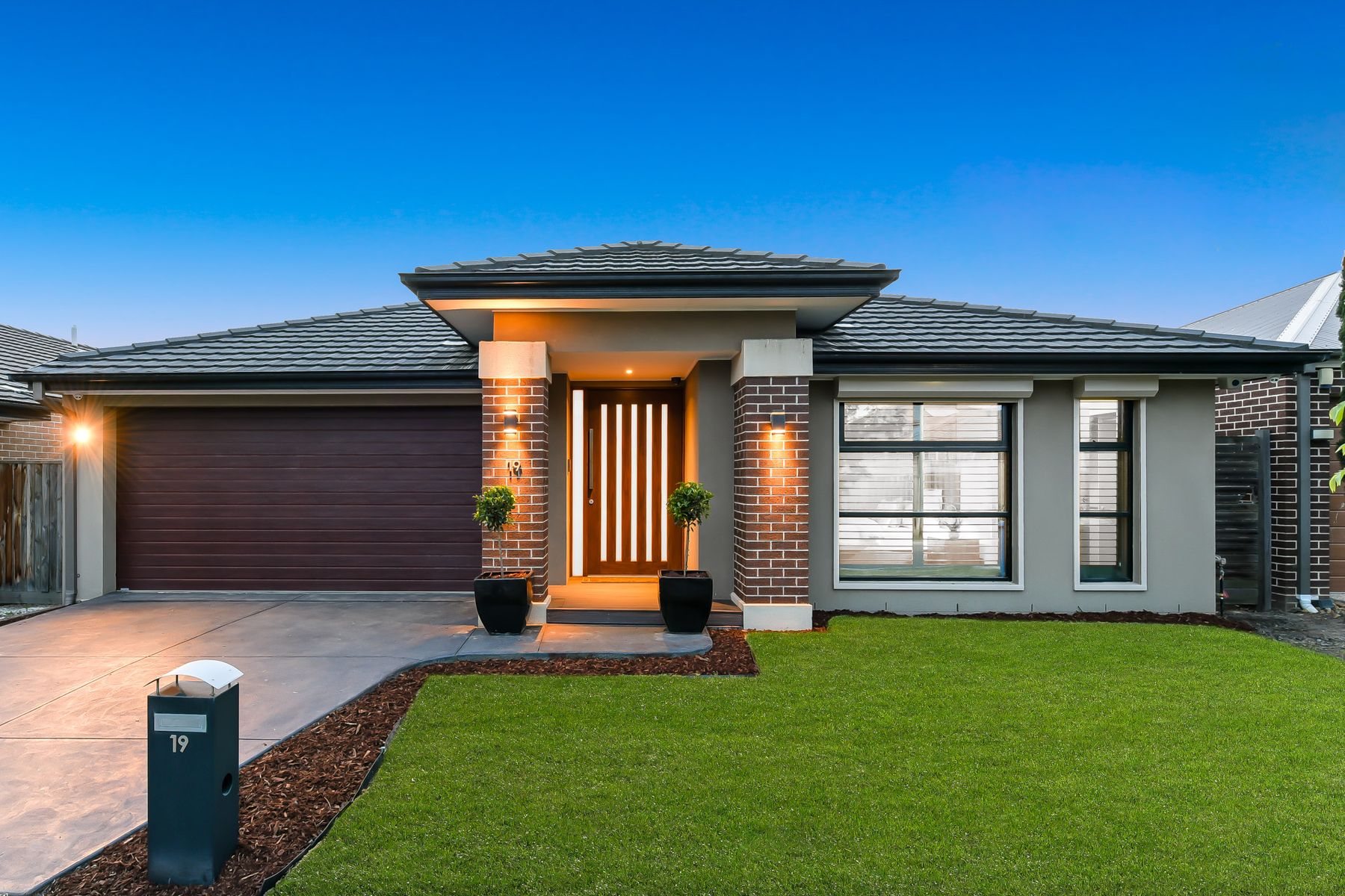 19 Mernoo Avenue, Clyde North, VIC 3978, Clyde North - Thumbnail 2