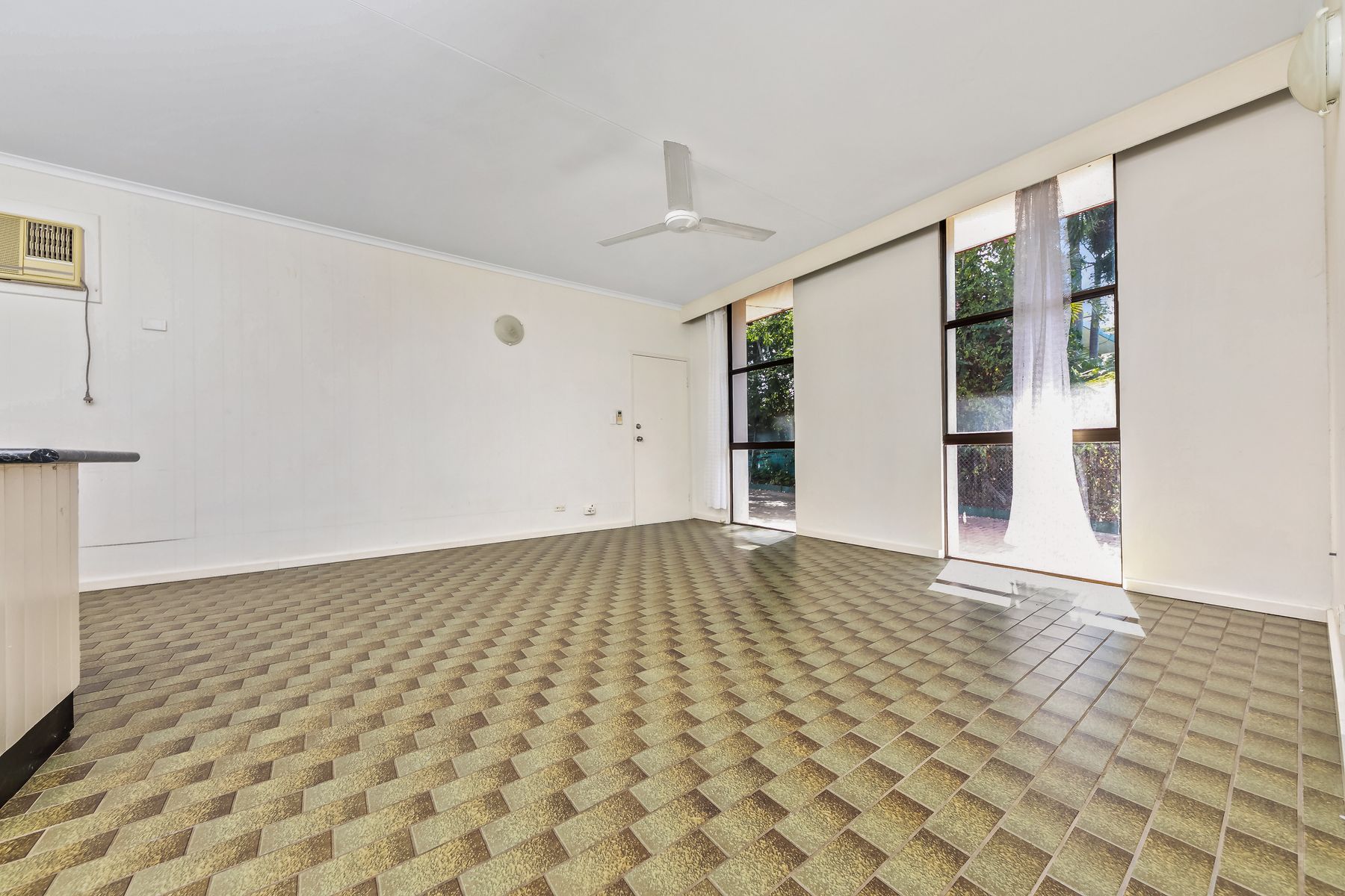 2/10 Sandalwood Street, Nightcliff NT 0810, Nightcliff - Thumbnail 5
