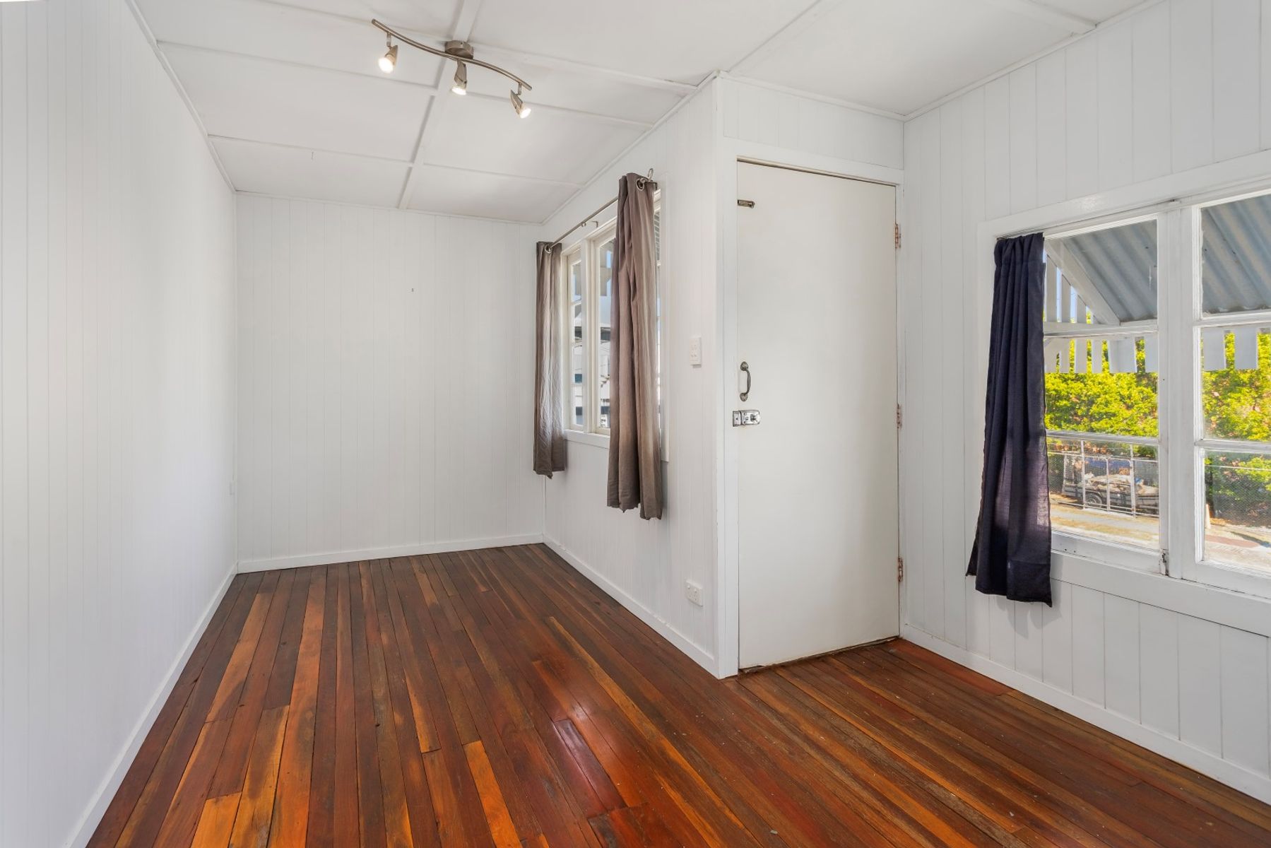 22 Thorn Street, Ipswich, QLD 4305, Ipswich - Thumbnail 2