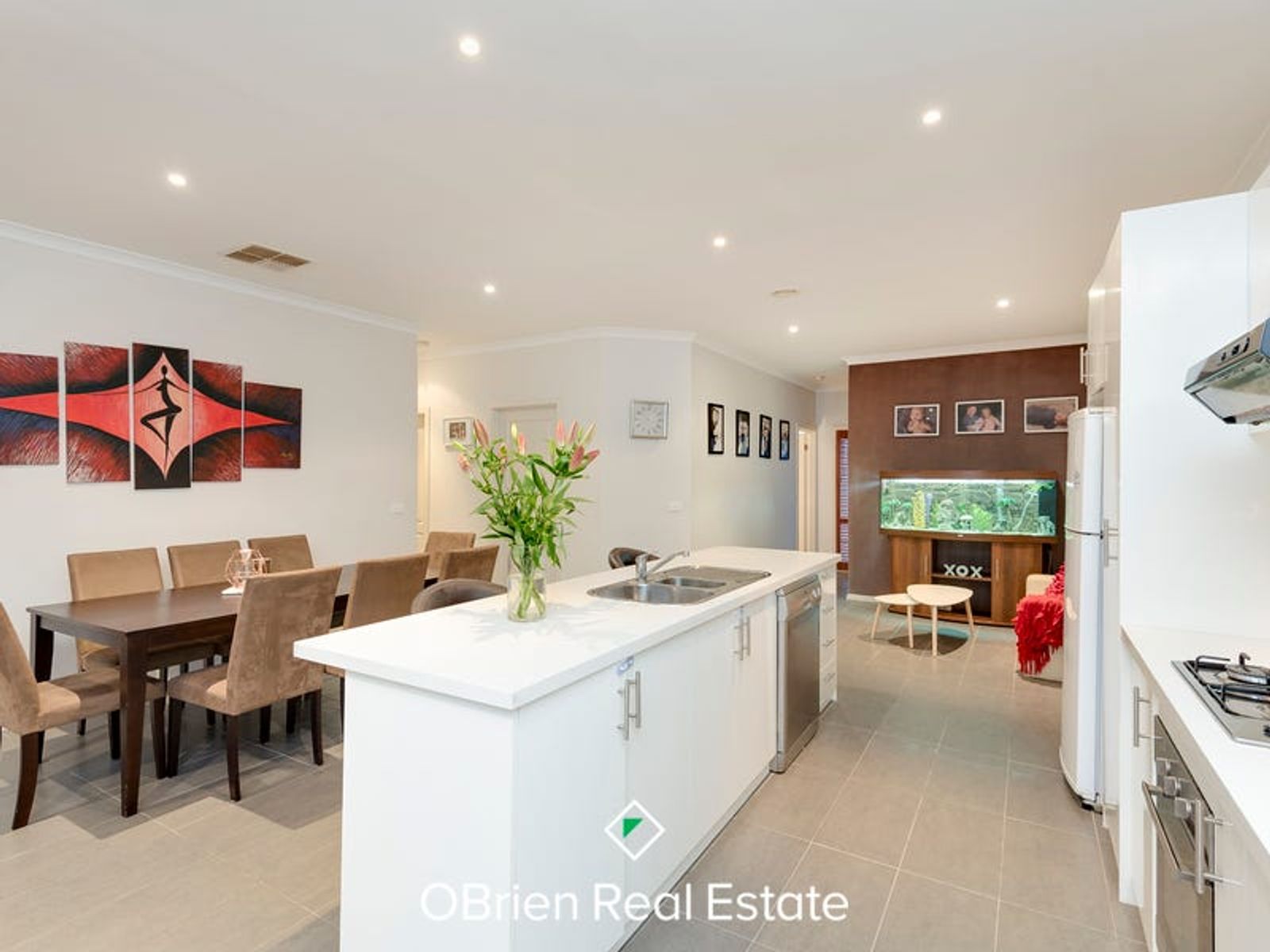 2/7 Baileyana Drive, Endeavour Hills, VIC 3802, Endeavour Hills - Thumbnail 2