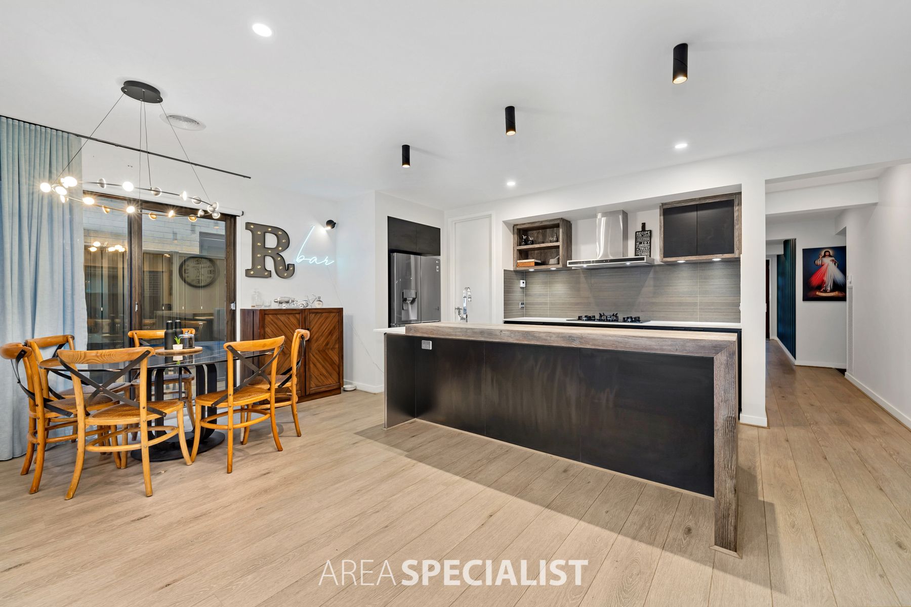10 Biferno Crescent, Cranbourne East, VIC 3977, Cranbourne East - Thumbnail 6