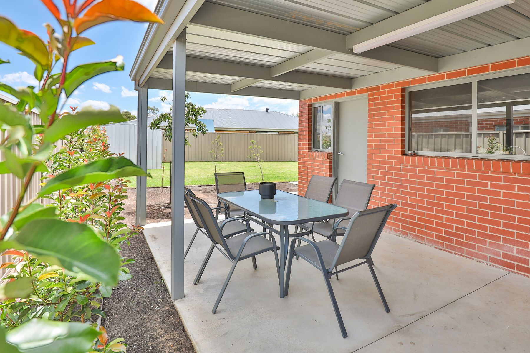 6 McGlashan Street