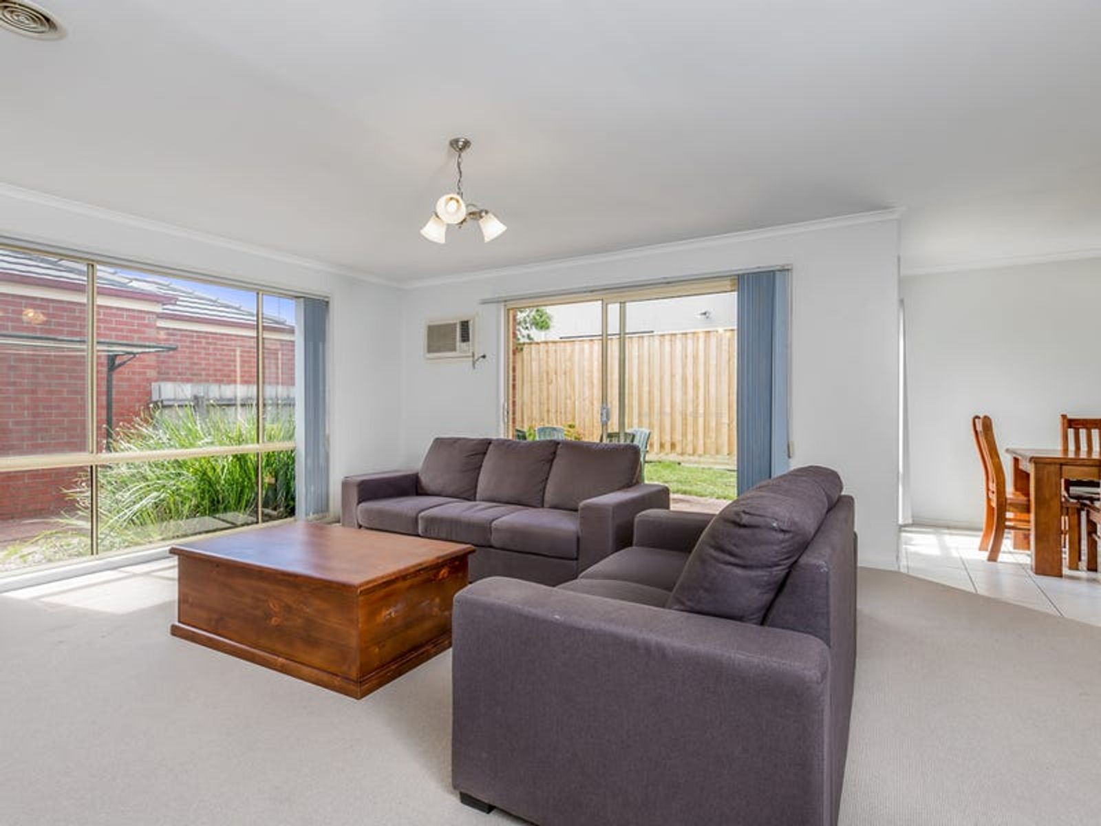 1/5 Ingram Avenue, Glen Waverley, VIC 3150, Glen Waverley - Thumbnail 2
