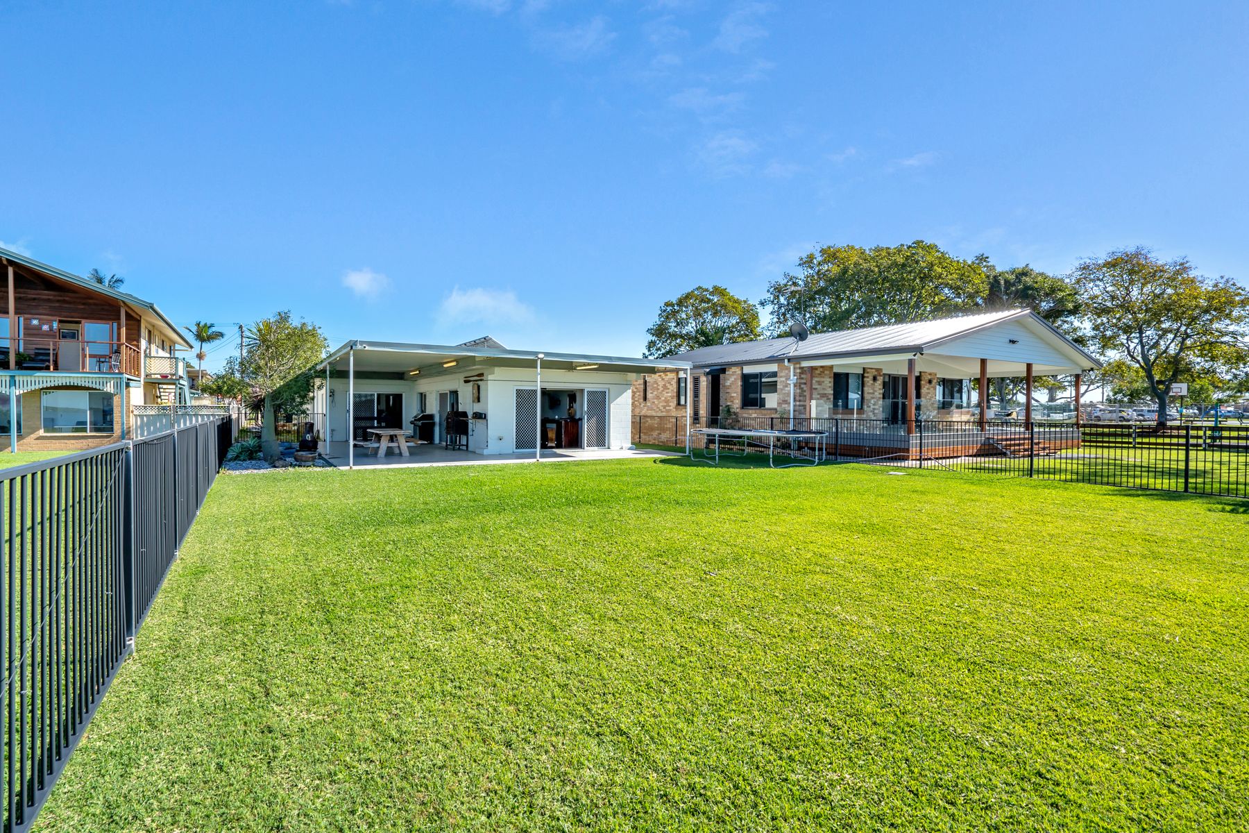 8 Warana Avenue, Steiglitz, QLD 4207, Steiglitz - Thumbnail 6
