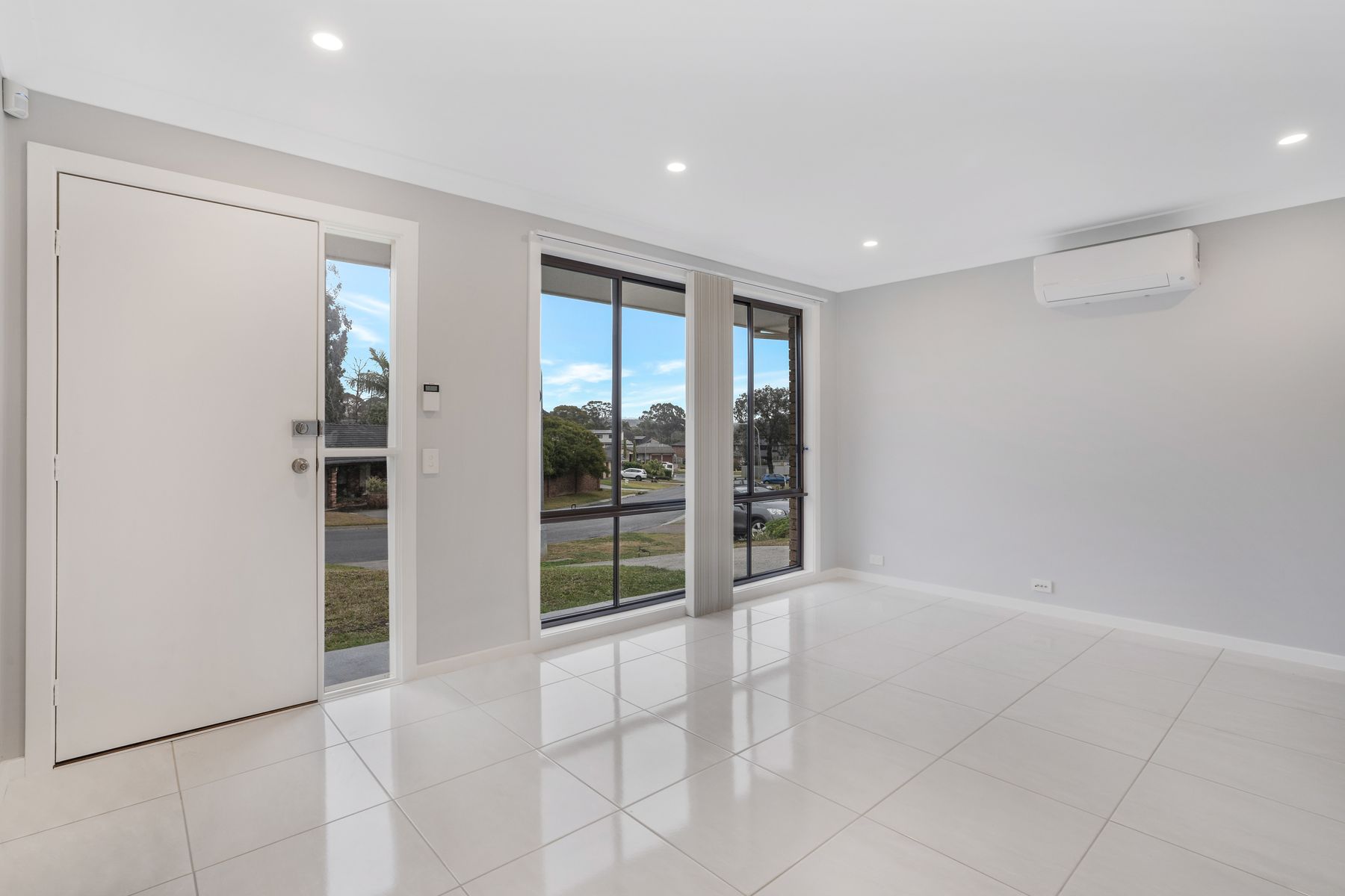 8 Barossa Place, Edensor Park NSW 2176, Edensor Park - Thumbnail 3