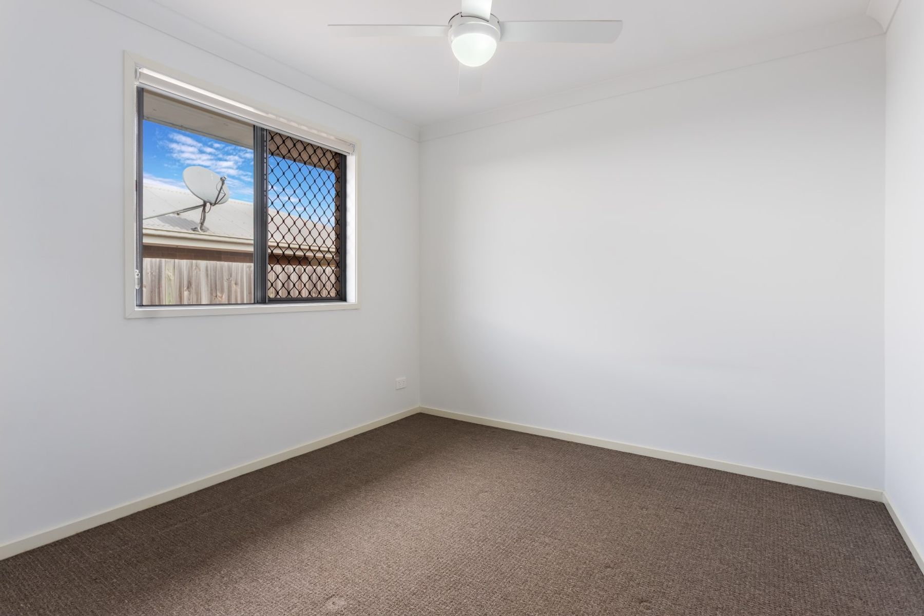 23 White Rock Drive, Redbank Plains QLD 4301, Redbank Plains - Thumbnail 6