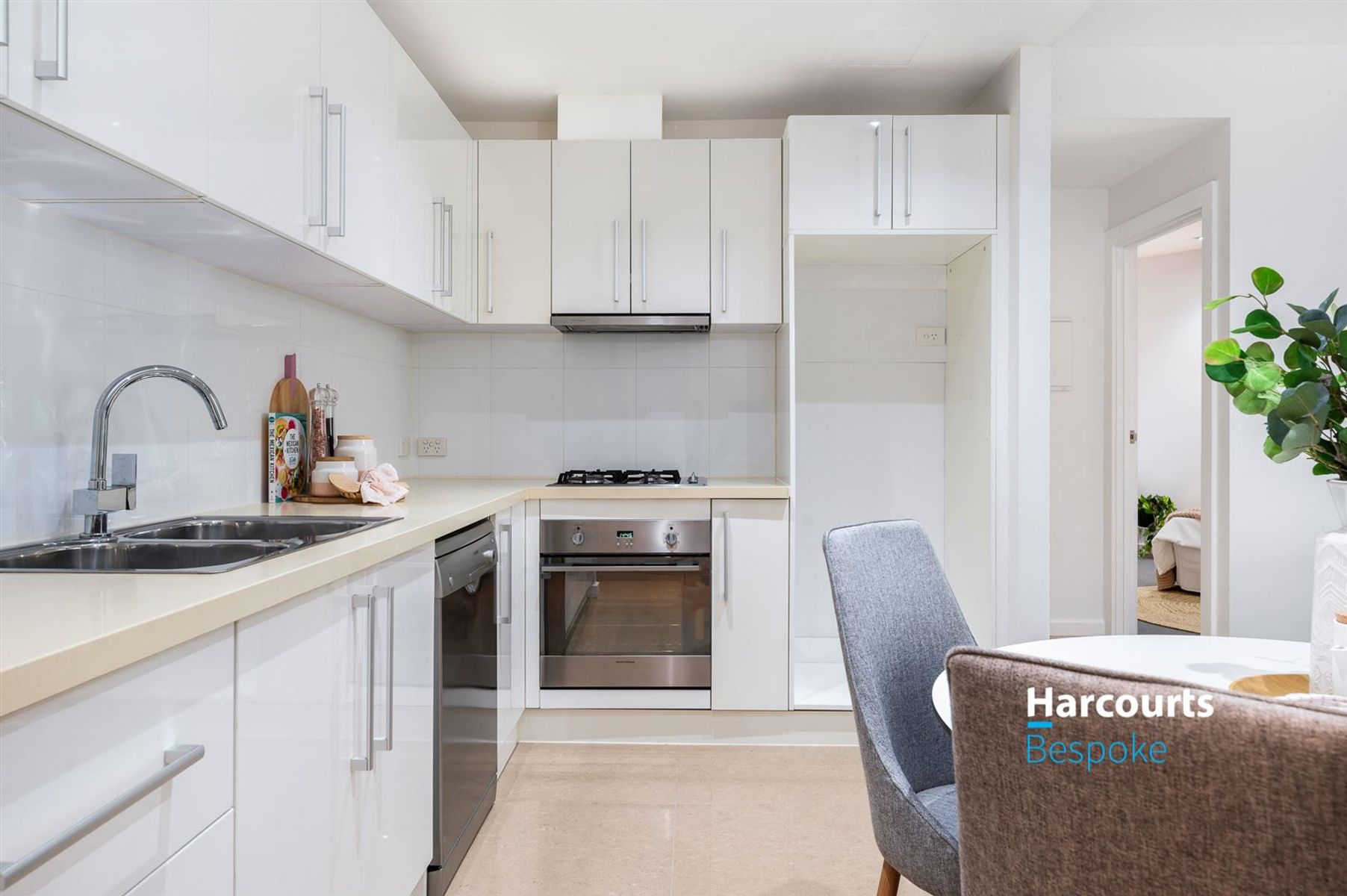 206/20, Mawson Lakes - Thumbnail 4