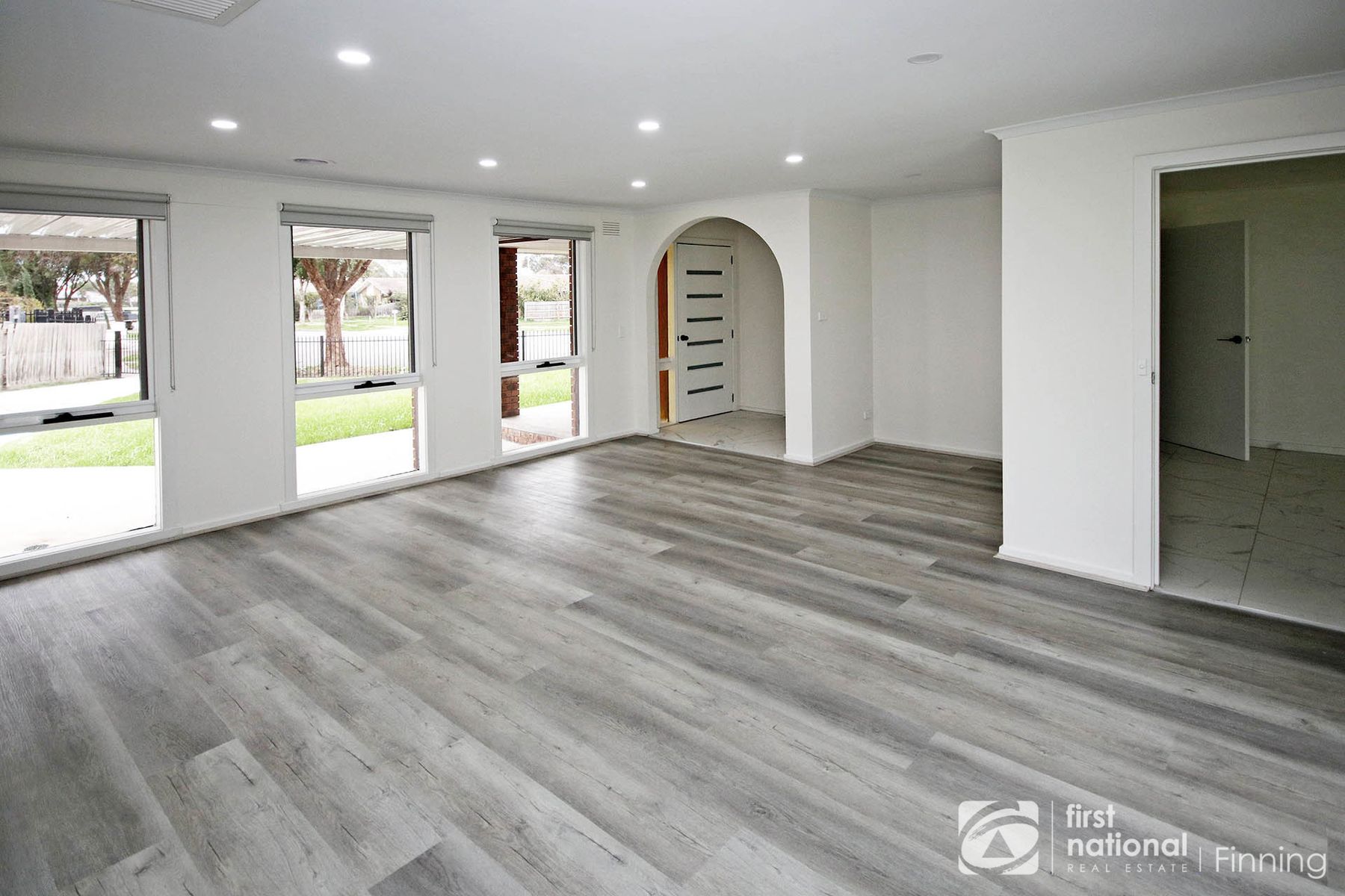 10 Mawson Court, Cranbourne North VIC 3977, Cranbourne North - Thumbnail 6