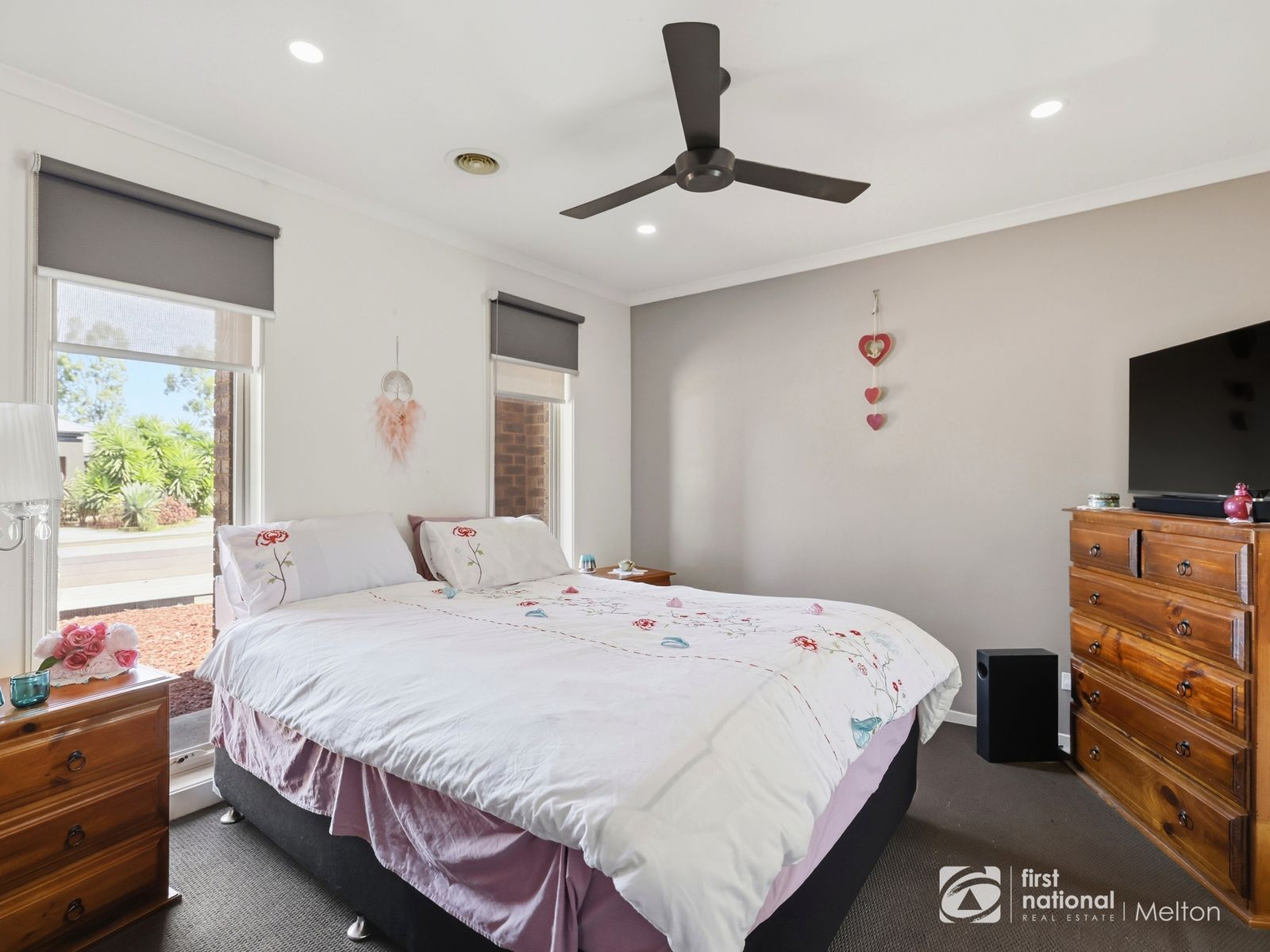 15 SUTTON GROVE, Melton West VIC 3337, Melton West - Thumbnail 7