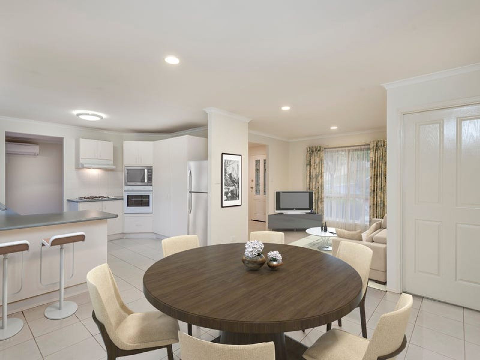 25 Lawson Way, Endeavour Hills, VIC 3802, Endeavour Hills - Thumbnail 3