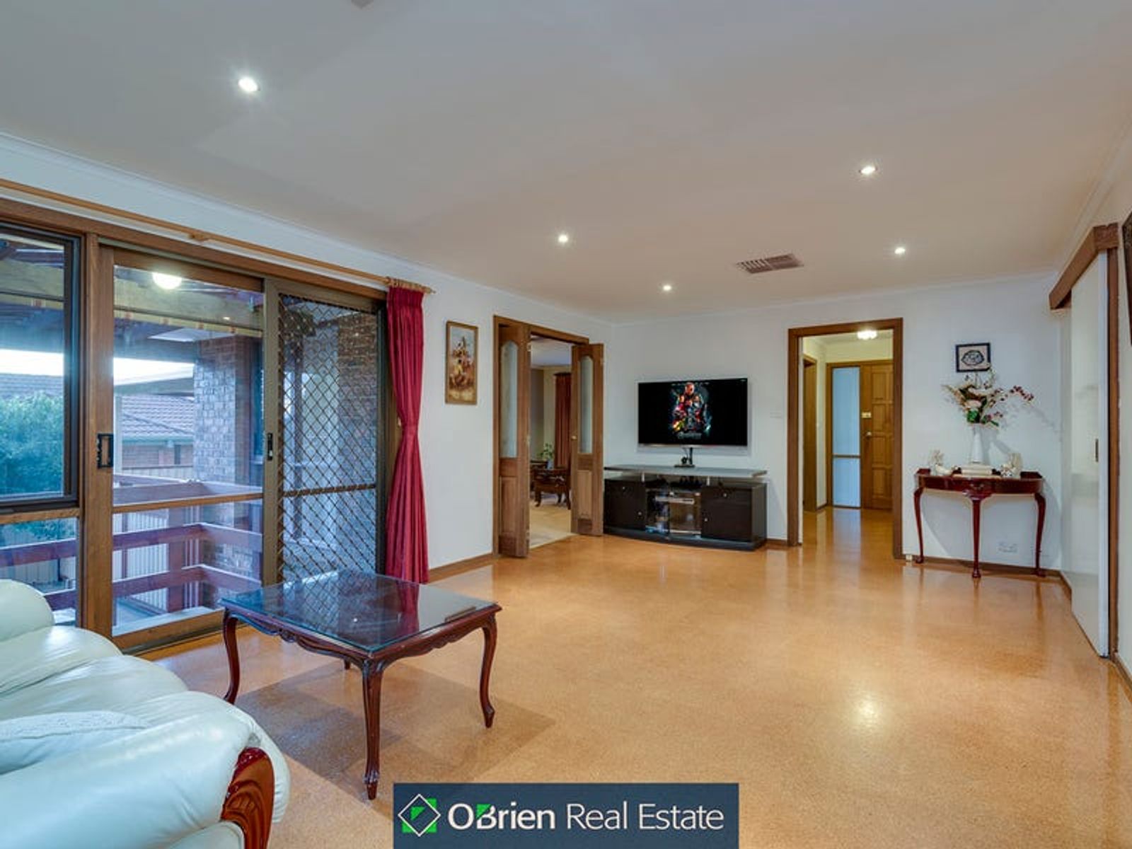 76 Gleneagles Drive, Endeavour Hills, VIC 3802, Endeavour Hills - Thumbnail 4