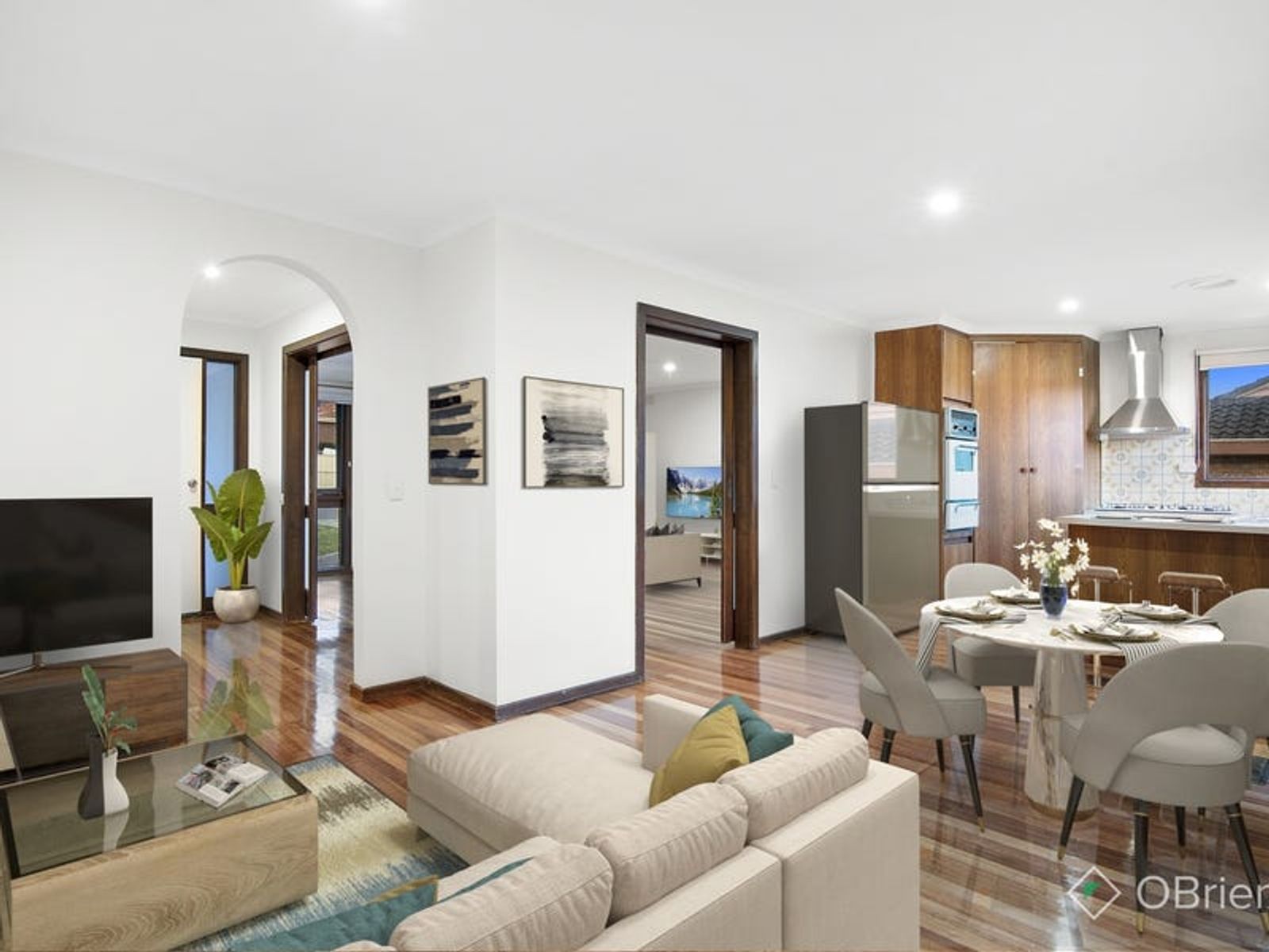 21 Isaac Smith Crescent, Endeavour Hills, VIC 3802, Endeavour Hills - Thumbnail 3