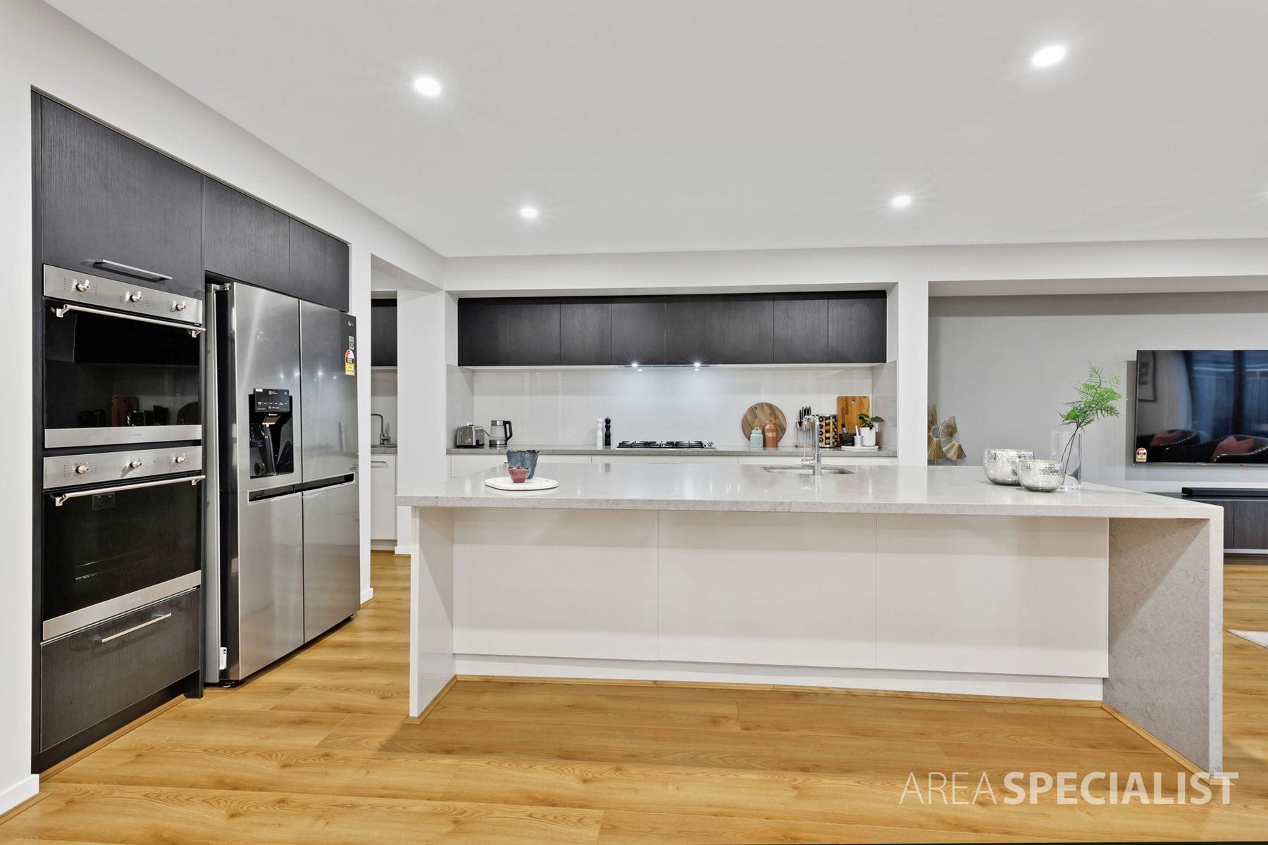 28 Vasello Circuit, Cranbourne South, VIC 3977, Cranbourne South - Thumbnail 3