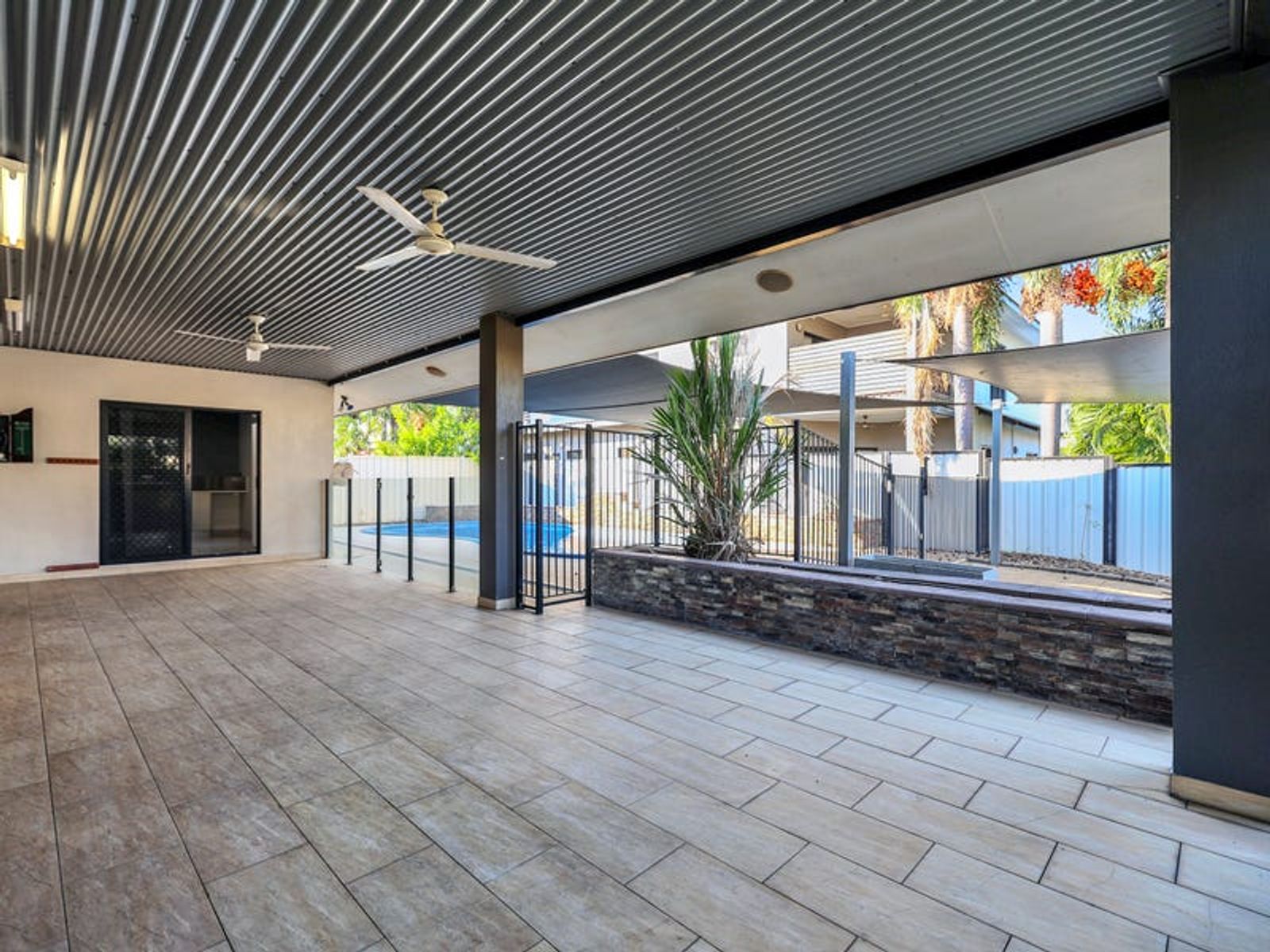 18 La Pira Circuit, Rosebery NT 0832, Rosebery - Thumbnail 2