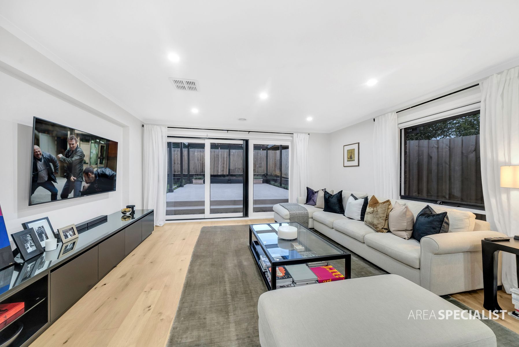 44 Michelle Drive, Hampton Park, VIC 3976, Hampton Park - Thumbnail 3