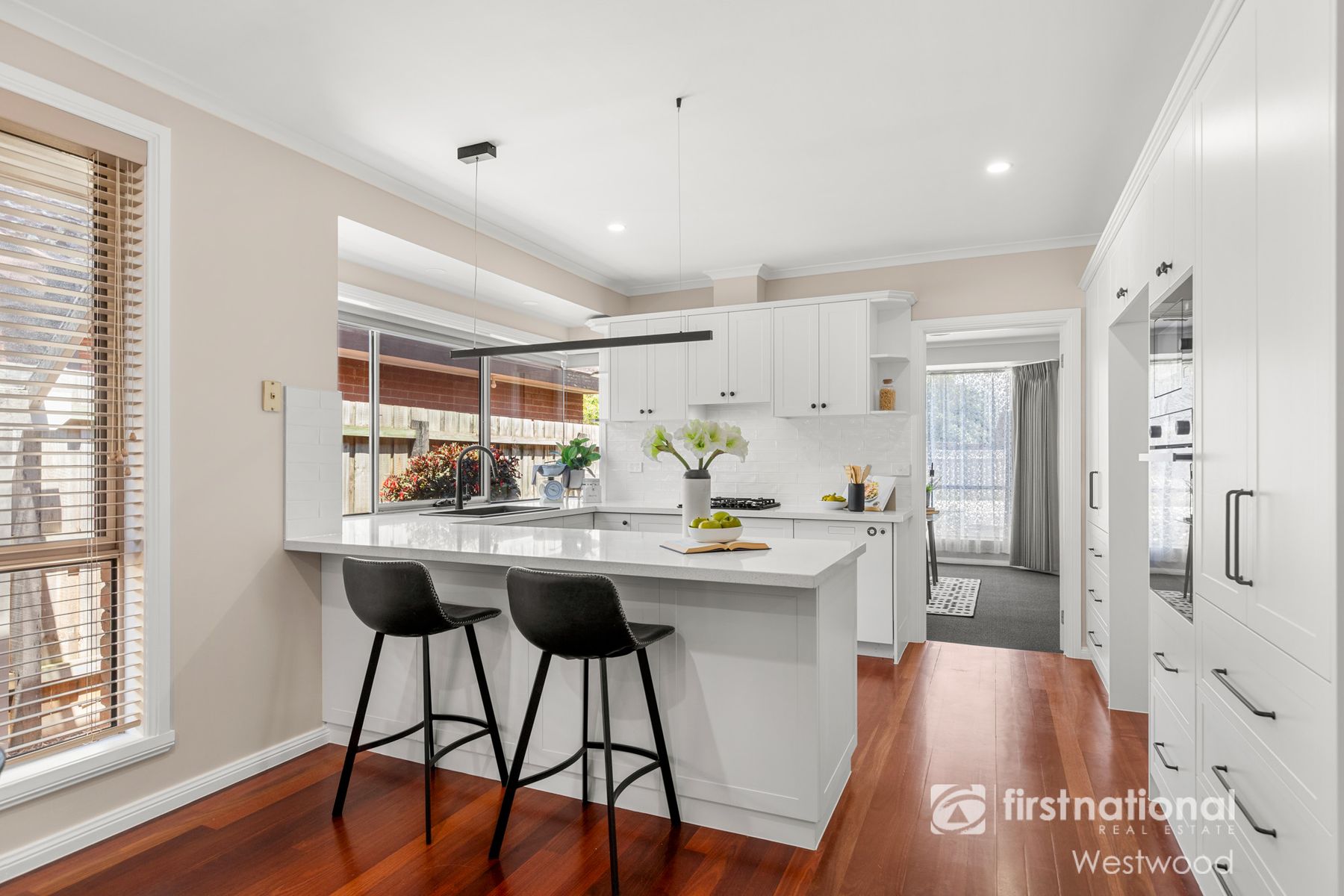 33 Gabrielle Close, Werribee VIC 3030, Werribee - Thumbnail 3