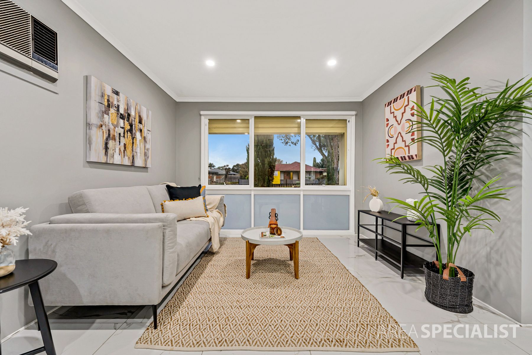 1/155 Endeavour Drive, Cranbourne North, VIC 3977, Cranbourne North - Thumbnail 2