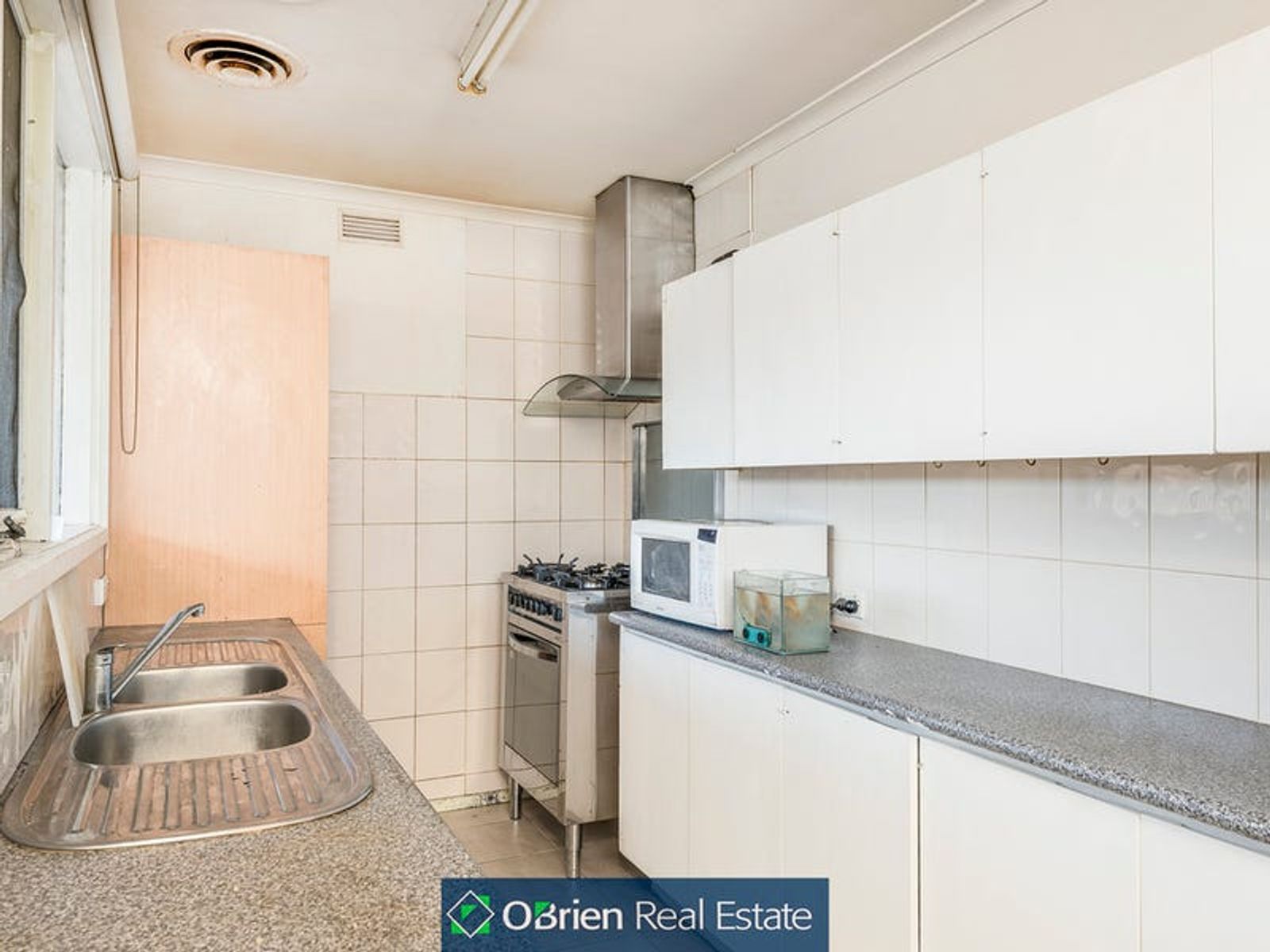 11 Cormorant Close, Endeavour Hills, VIC 3802, Endeavour Hills - Thumbnail 3