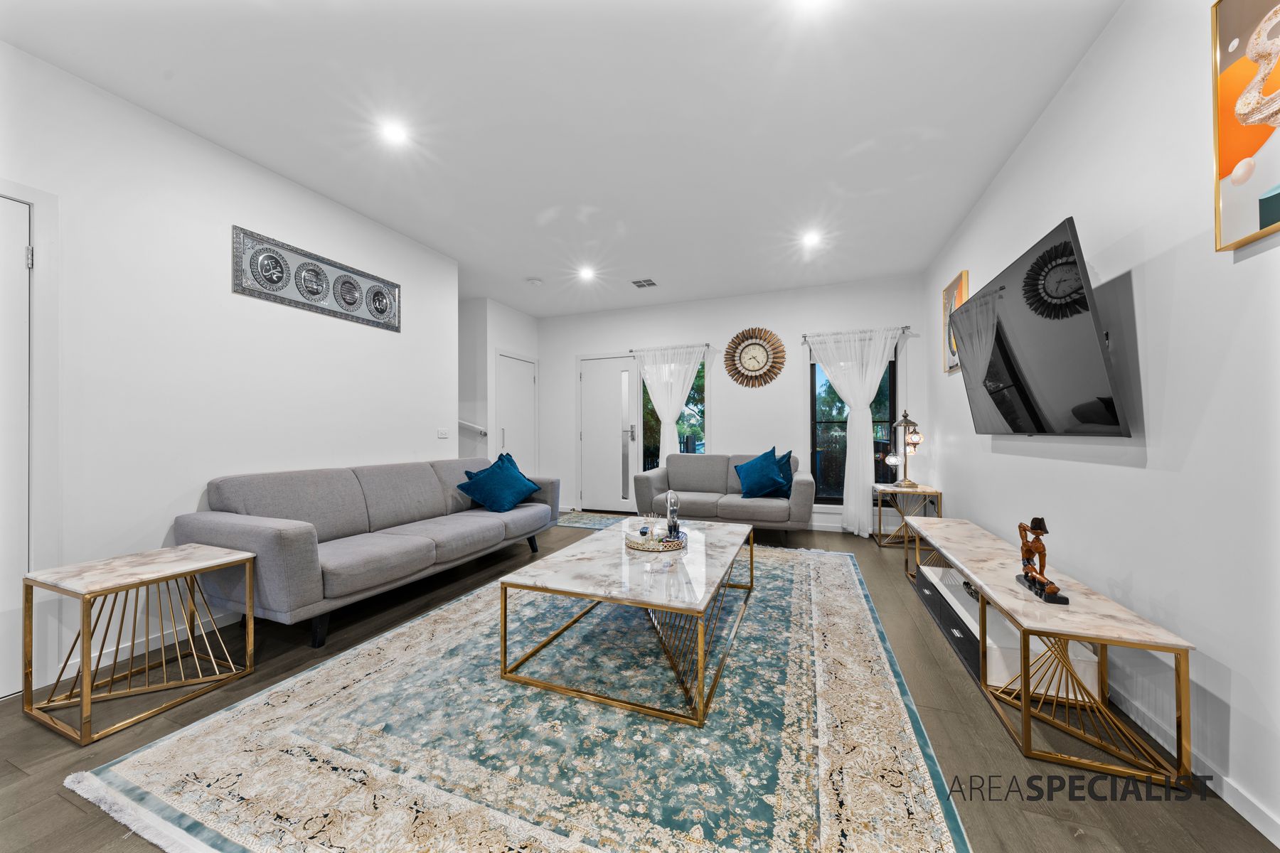 37 Villager Street, Cranbourne East, Cranbourne East - Thumbnail 2