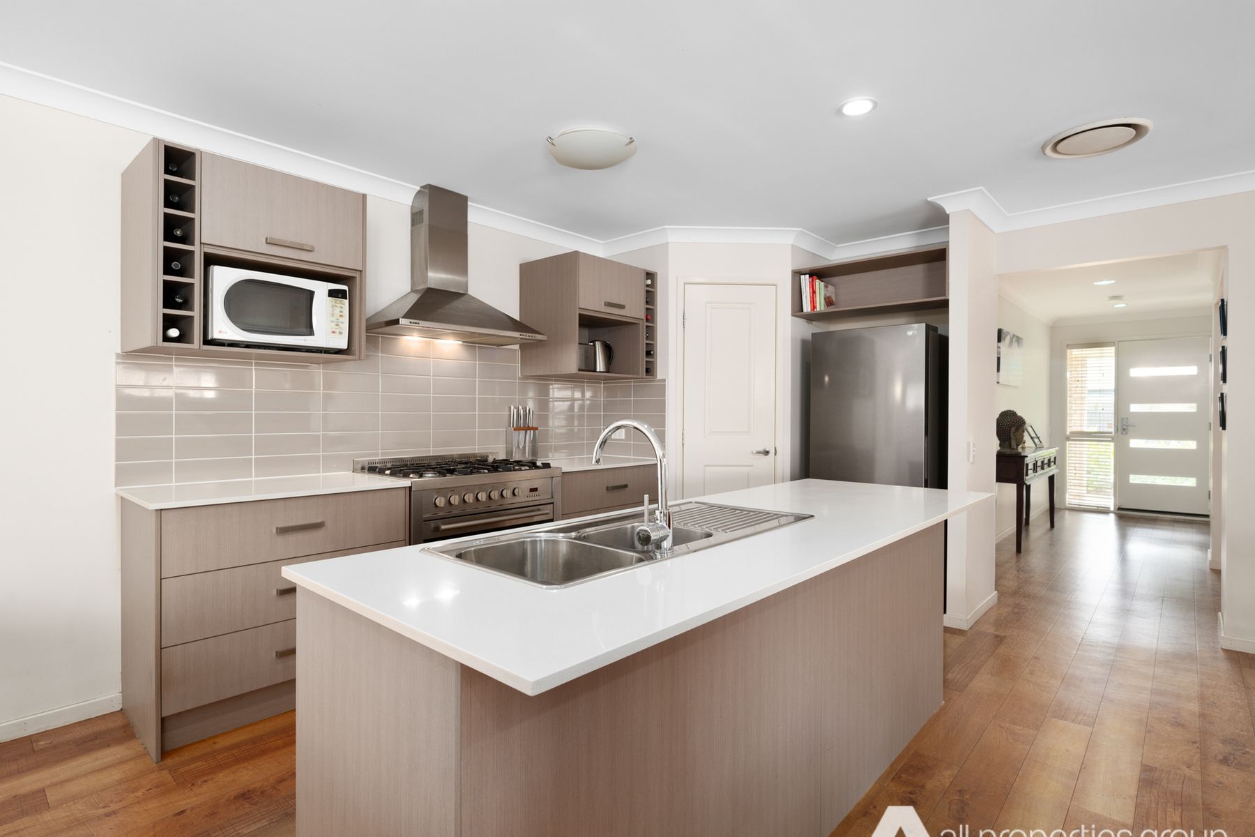 4 Gardenia Circuit, Heathwood QLD 4110, Heathwood - Thumbnail 2